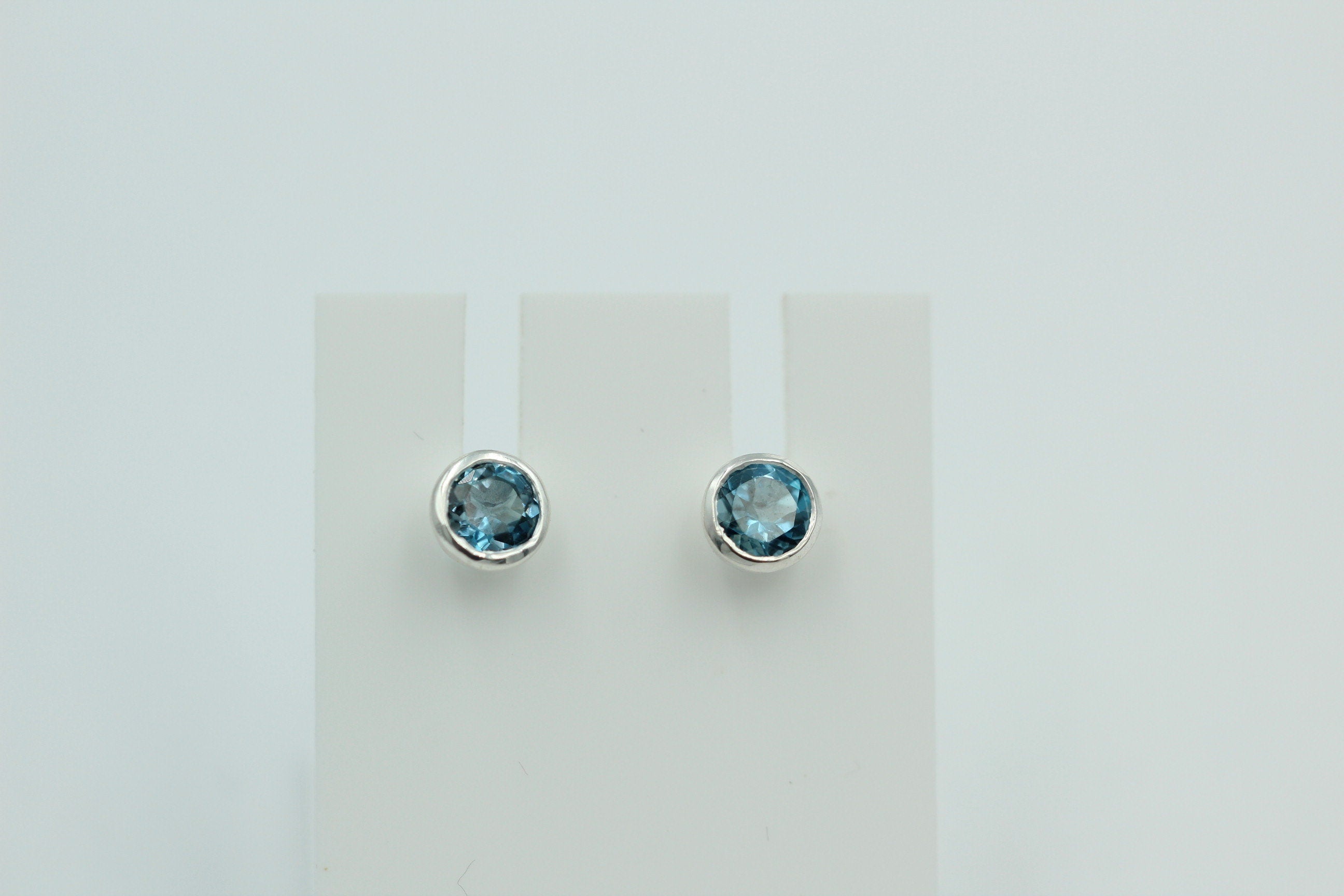 0,52 seltener 0,48 Carat Londonblauer Topas Ohrstecker 925 Silber Topasschmuck