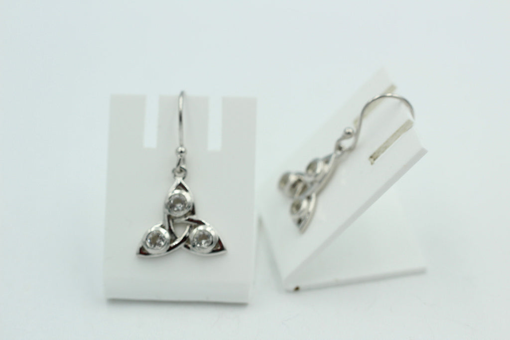 0,96 Carat Bergkristall Cabochon Ohrhänger keltisches Muster 925 Silber Schmuck