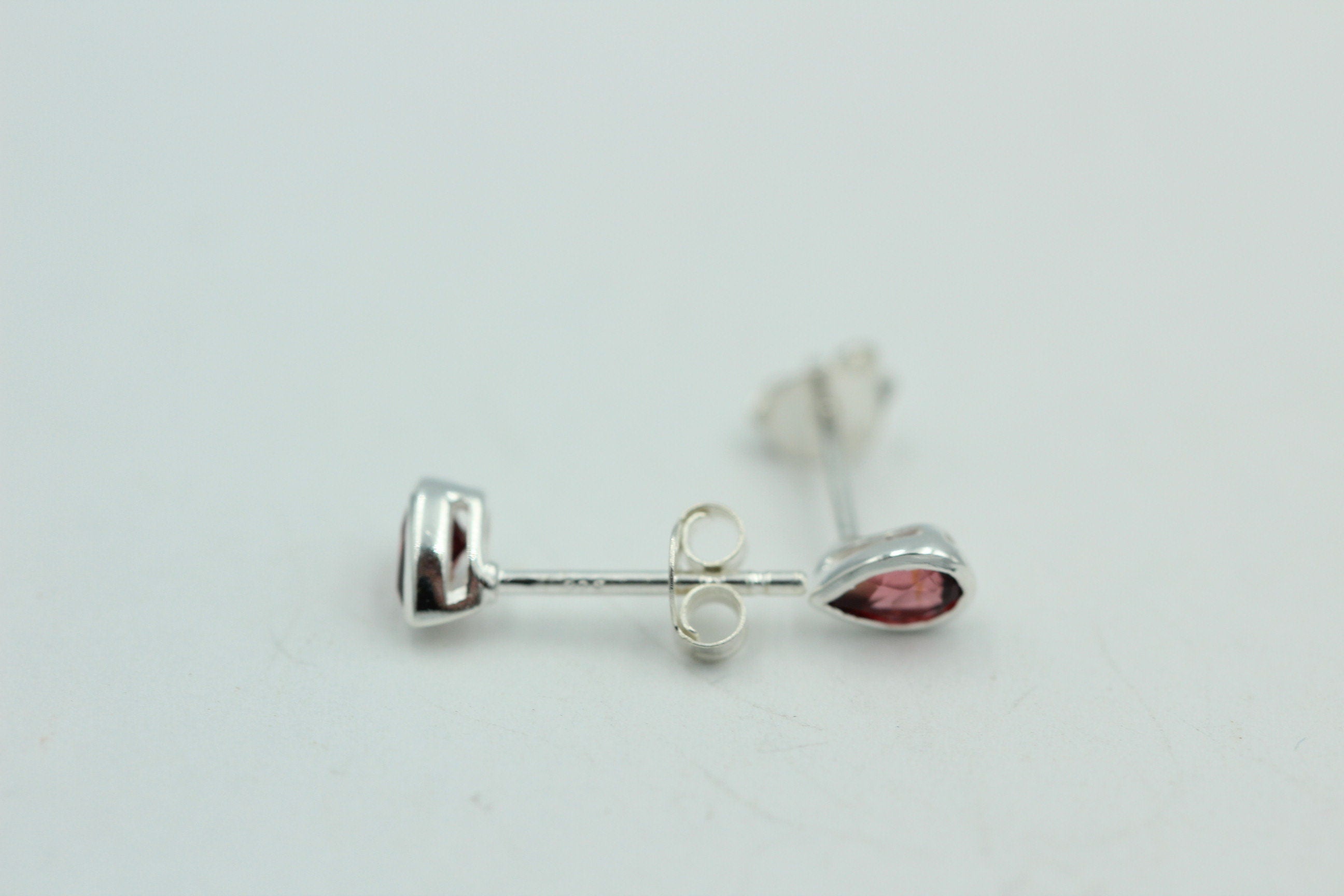 0,32 Carat Granat Ohrstecker 925 Silber Pear Schliff Granatschmuck Unisex