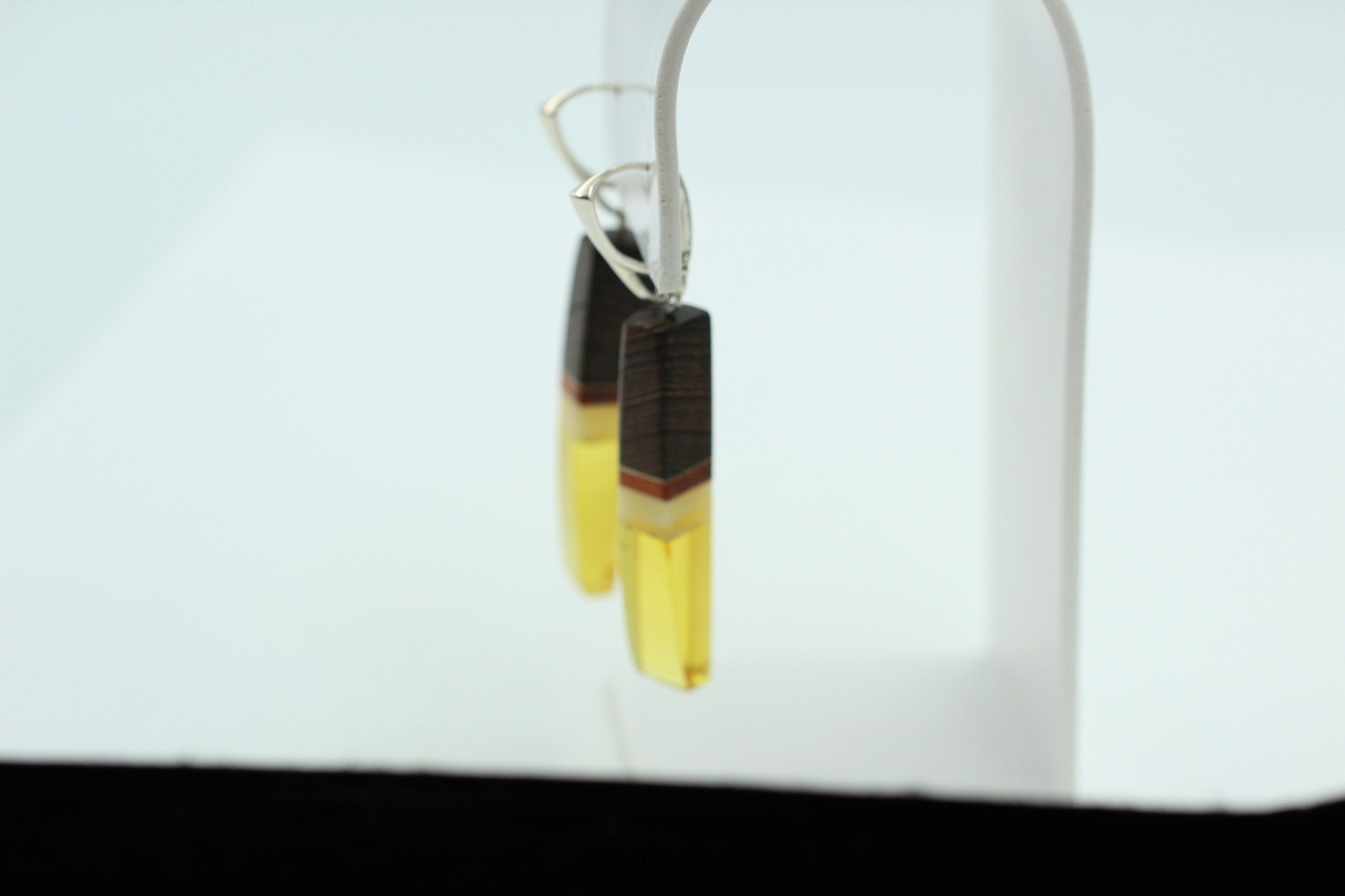 Design Bernsteinohrhänger mit seltenem Wenge Holz 925 Silber Bernstein mit Wenge