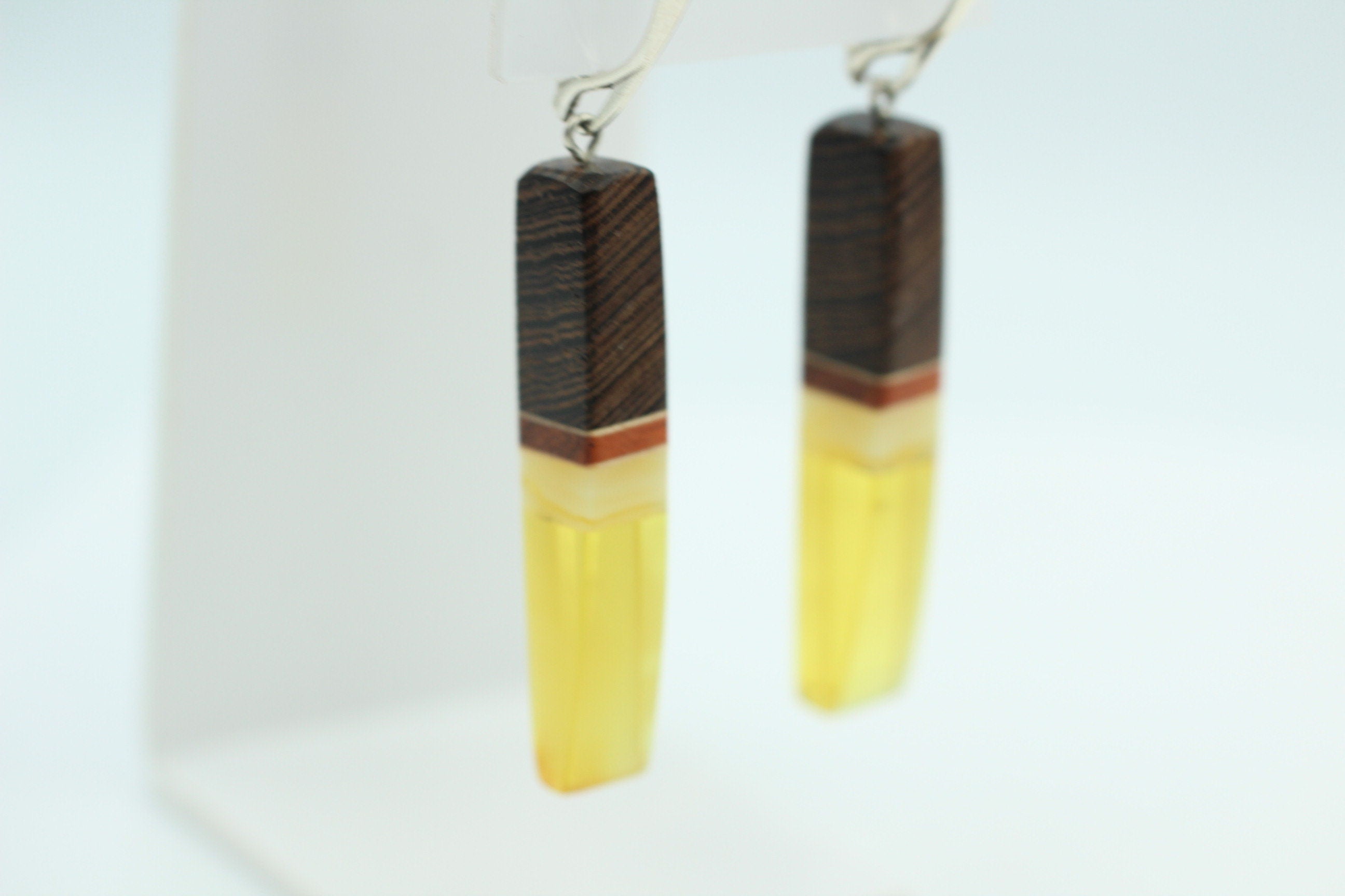 Design Bernsteinohrhänger mit seltenem Wenge Holz 925 Silber Bernstein mit Wenge