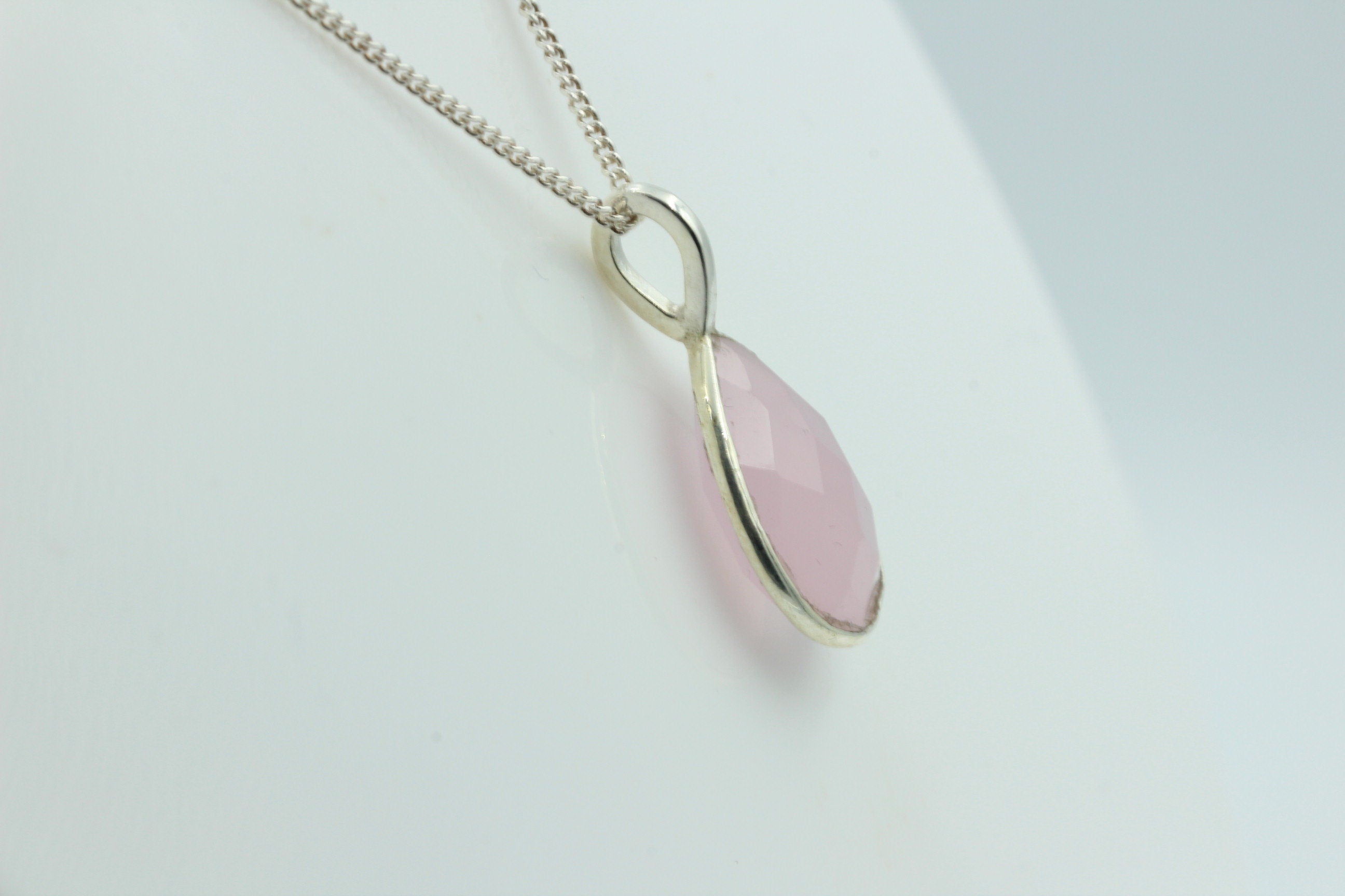 Rosenquarz Anhänger mit Kette bis ca 45 cm Sonderposten
