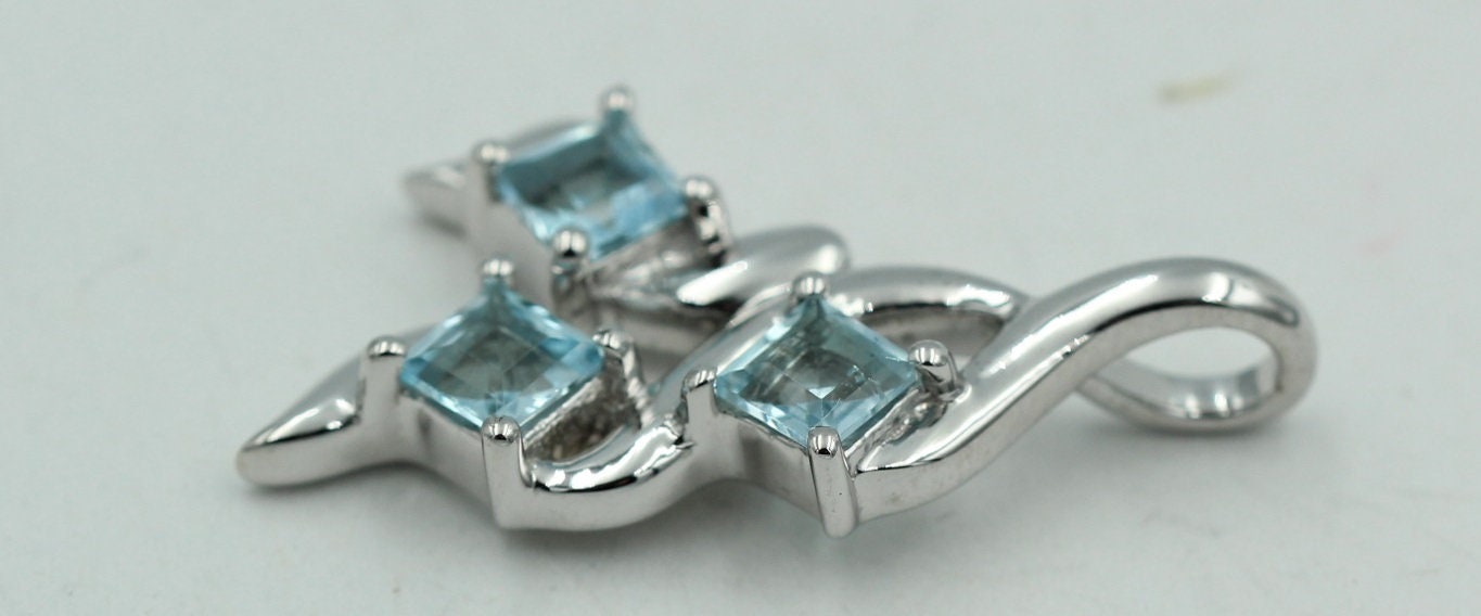 Edler 1,2 Carat Blautopas Anhänger 925 Silber Collier Kette Topasanhänger Top