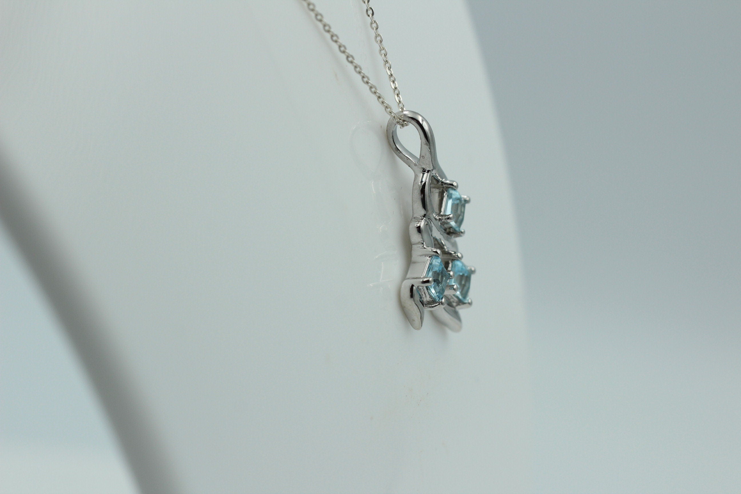 Edler 1,2 Carat Blautopas Anhänger 925 Silber Collier Kette Topasanhänger Top