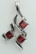 Edler 1,4 Carat Granat Anhänger 925 Silbe Granatanhänger blutroter Edelstein