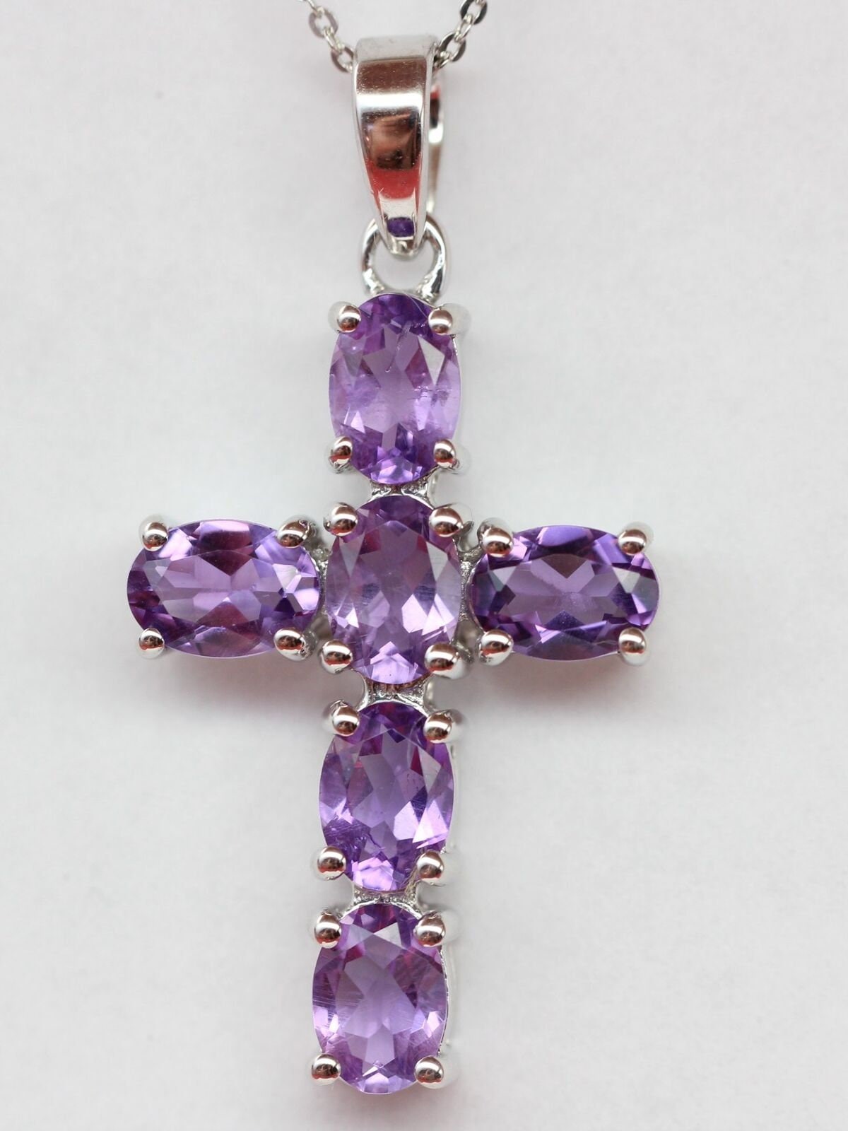 Edler 4,56 Carat Amethyst Kreuzanhänger 925 Silber Kreuz Collier Kette Edelstein