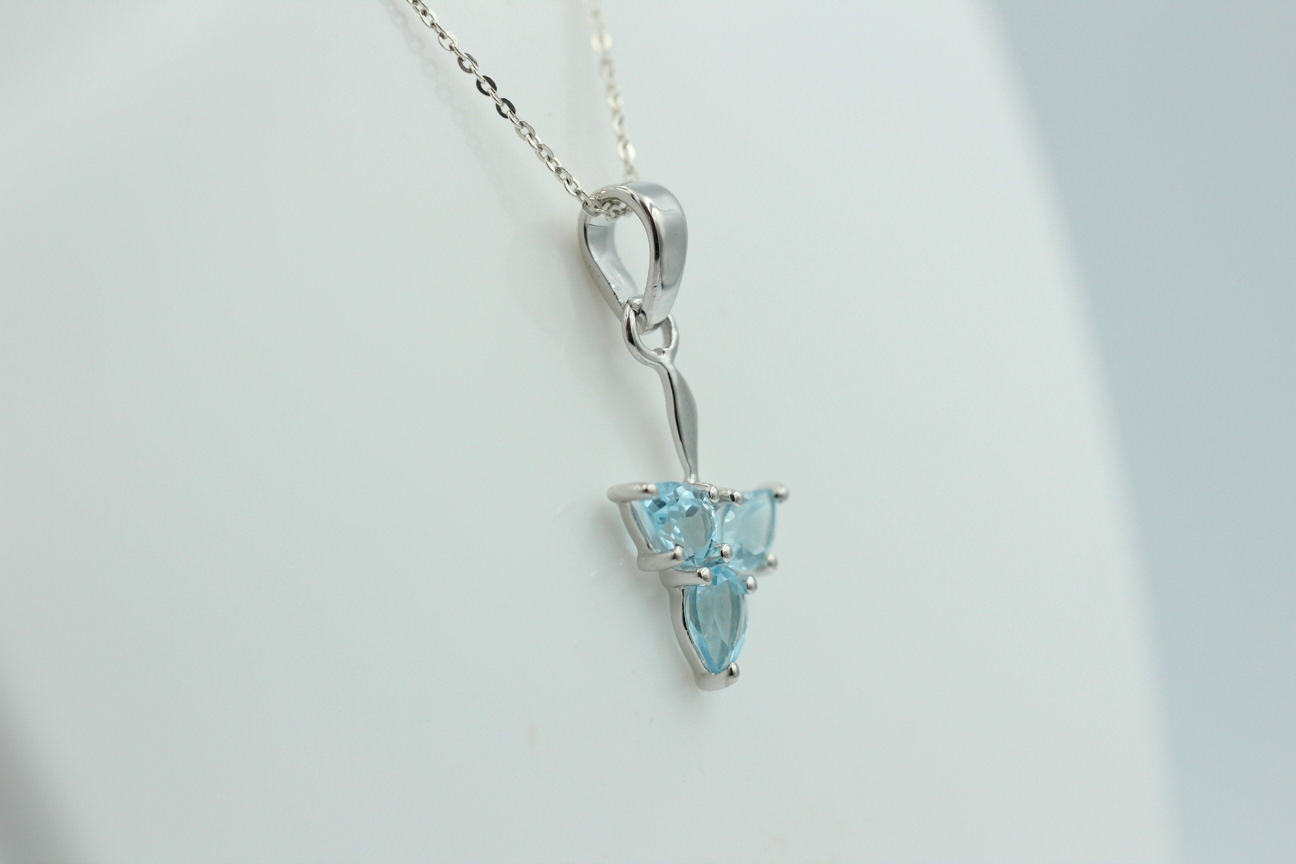 1,3 Carat Blautopas Anhänger 925 Silber Designschmuck Collier Kette Topas