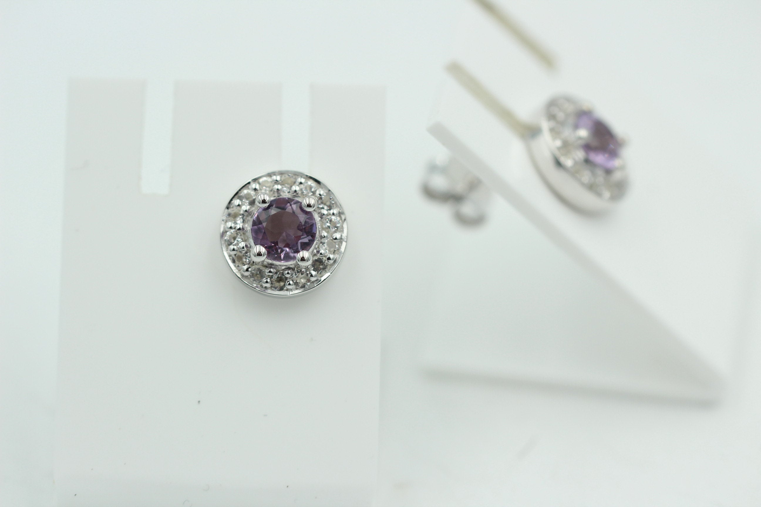 Edler 1,0 Carat Amethyst Ohrstecker Weißtopas 925 Silber Ohrschmuck Brasilien