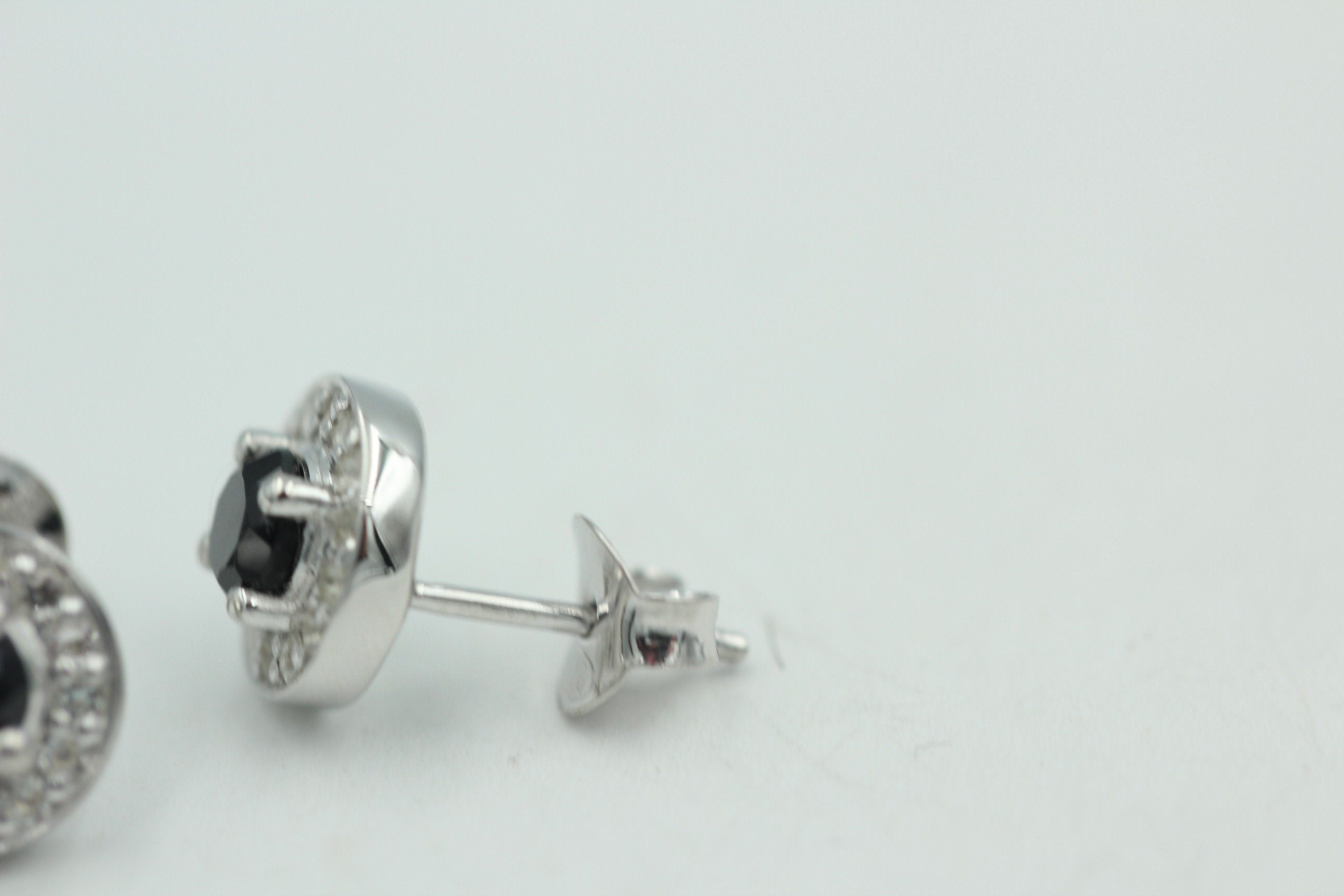 Edle 1,2 Carat schwarzer Spinell Weißtopas Ohrstecker 925 Silber Ohrring
