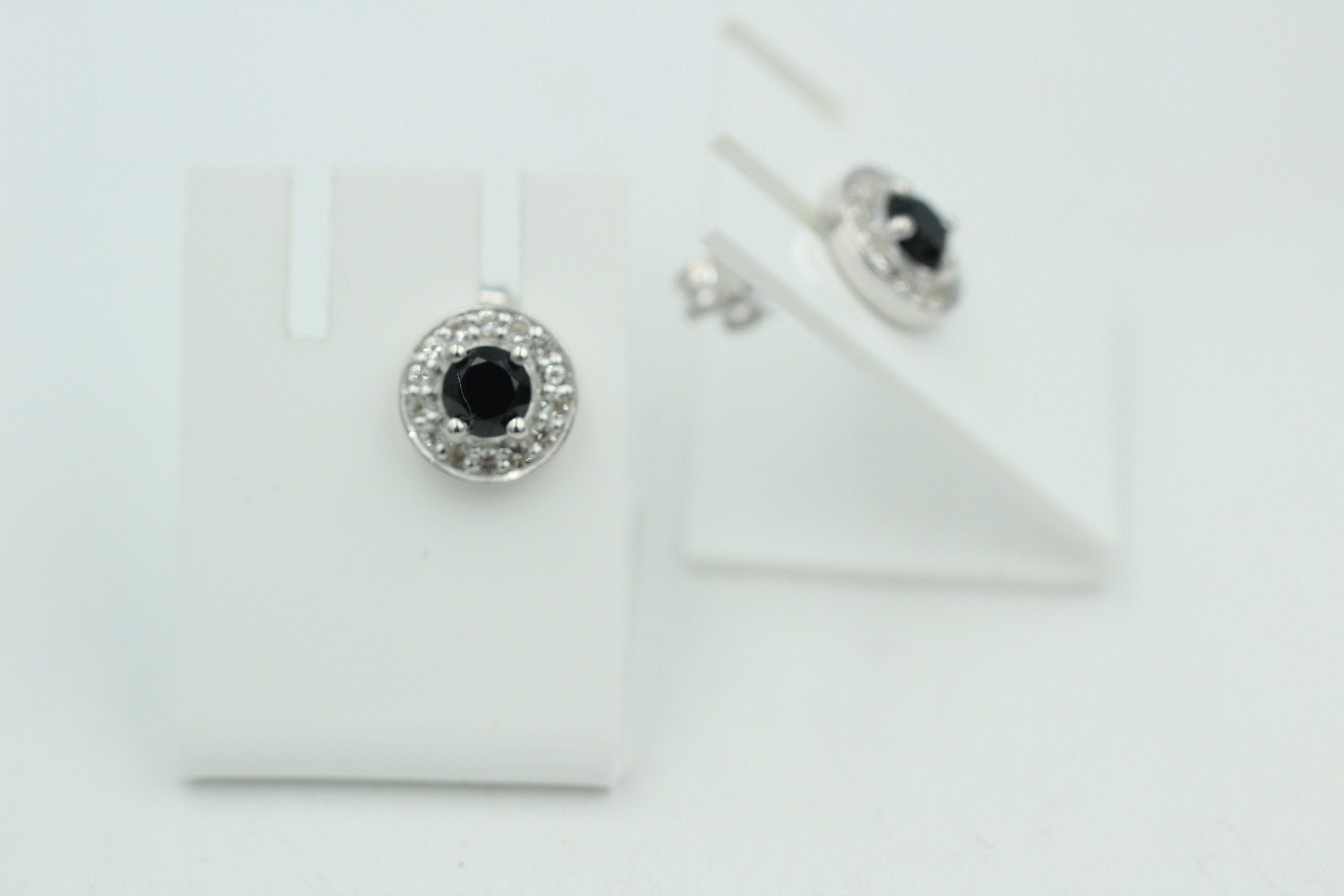Edle 1,2 Carat schwarzer Spinell Weißtopas Ohrstecker 925 Silber Ohrring
