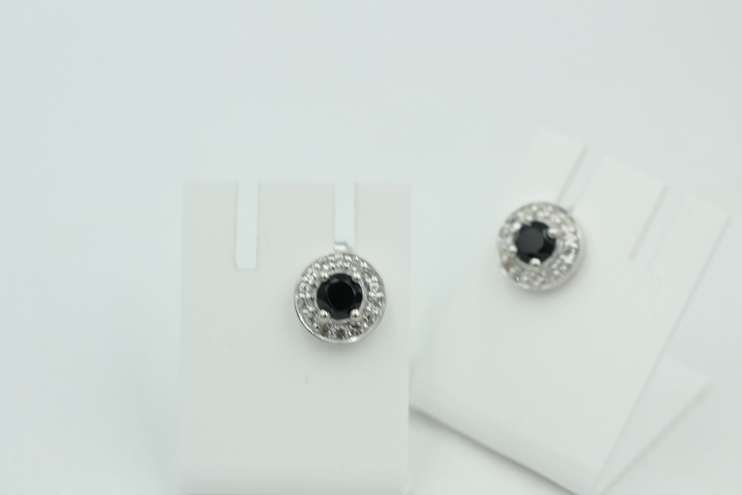 Edle 1,2 Carat schwarzer Spinell Weißtopas Ohrstecker 925 Silber Ohrring