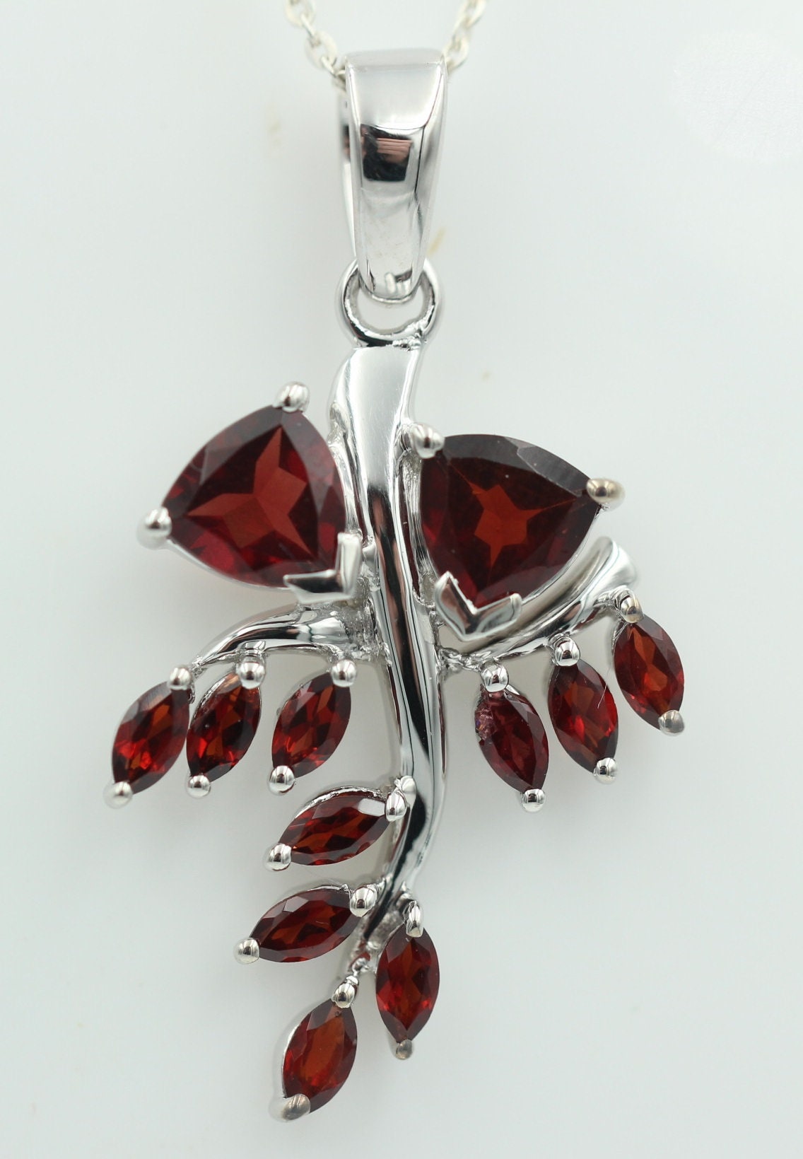 2,50 Carat blutroter Granat Anhänger 925 Silber Collier kette Granatanhänger