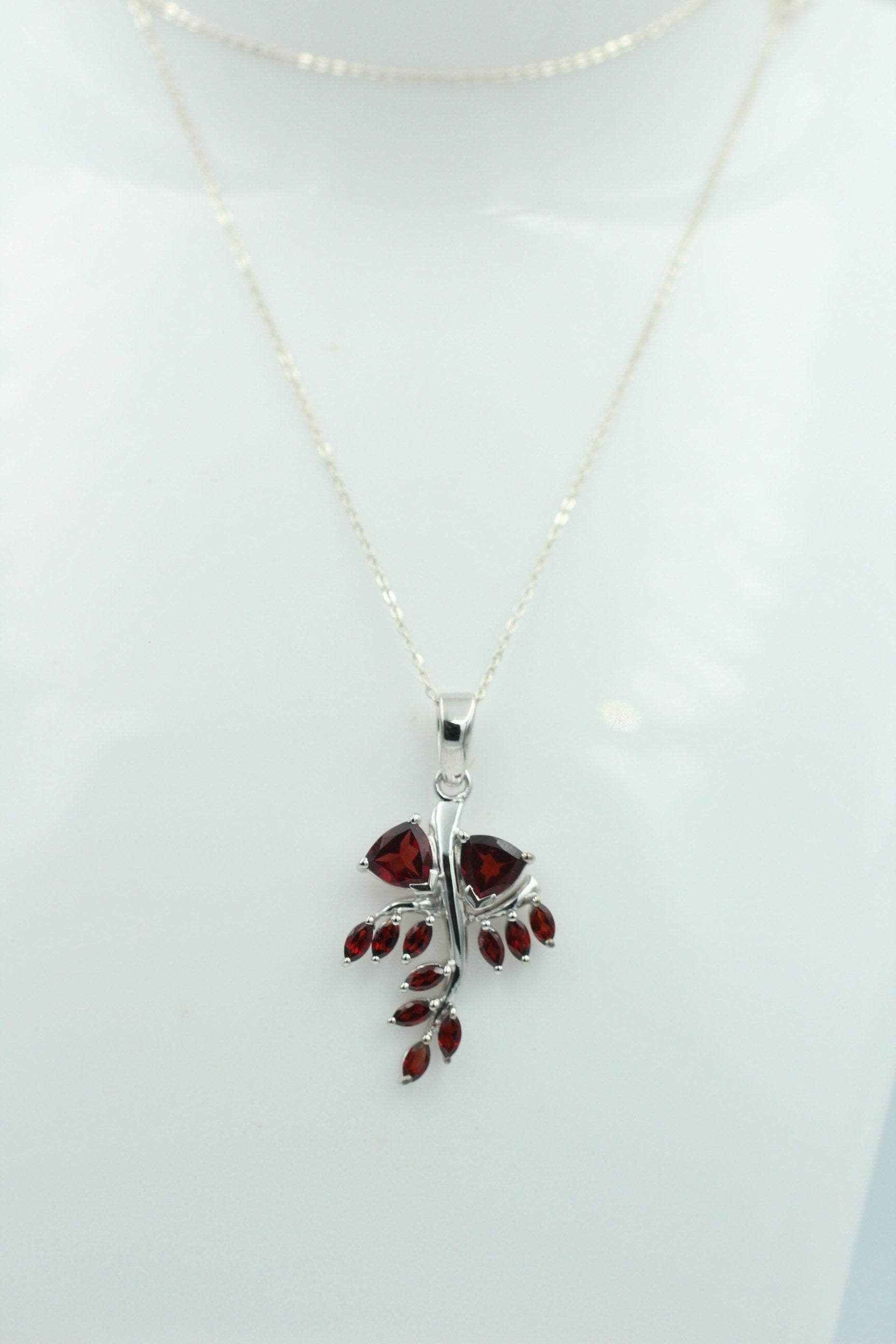 2,50 Carat blutroter Granat Anhänger 925 Silber Collier kette Granatanhänger