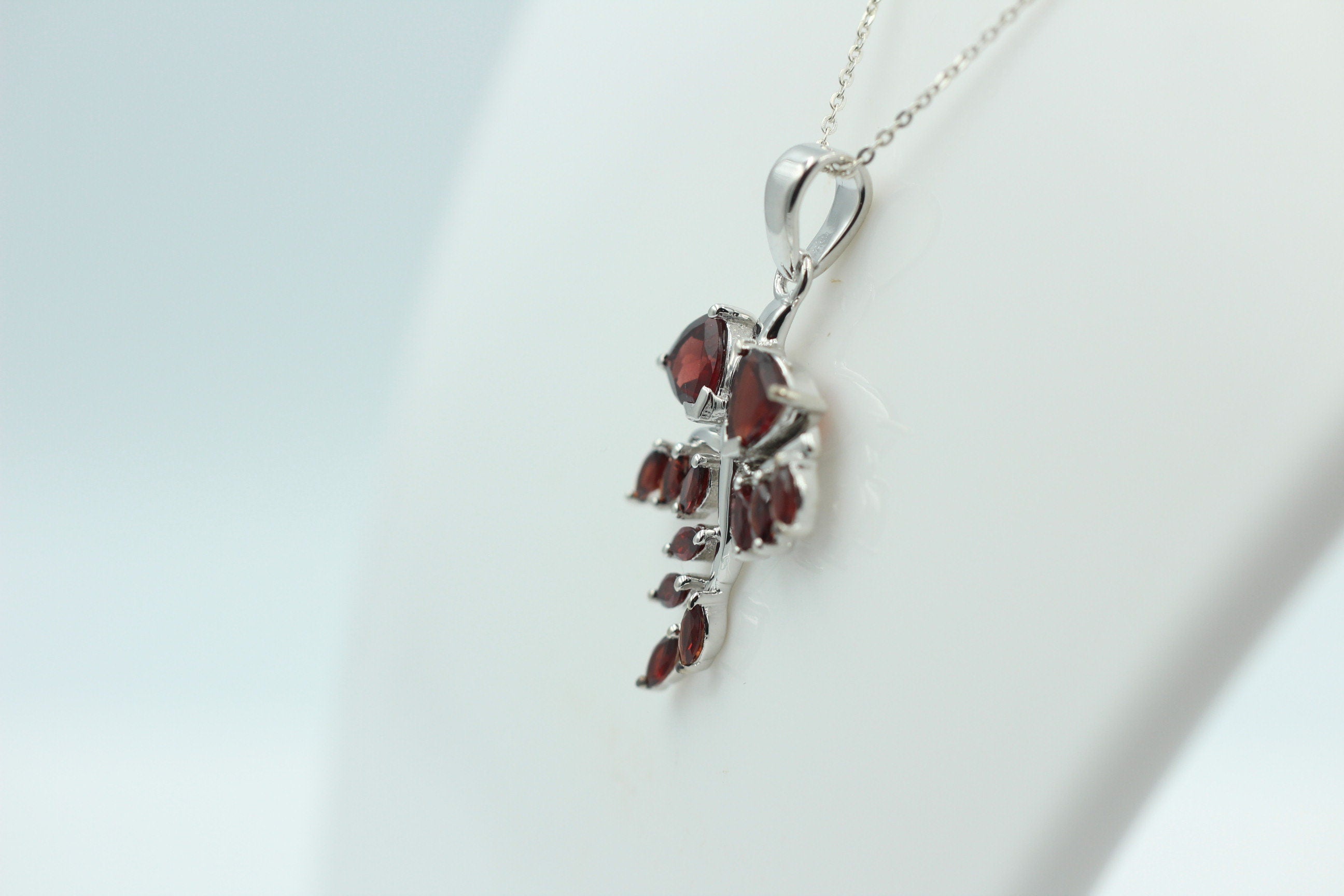 2,50 Carat blutroter Granat Anhänger 925 Silber Collier kette Granatanhänger