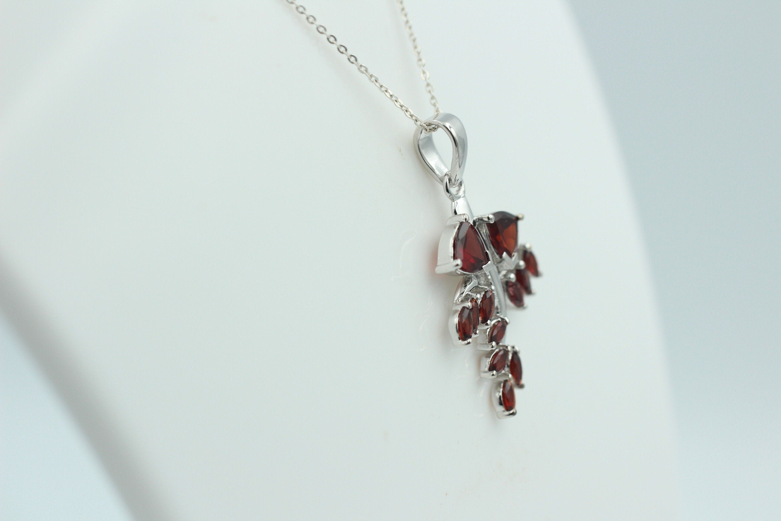 2,50 Carat blutroter Granat Anhänger 925 Silber Collier kette Granatanhänger