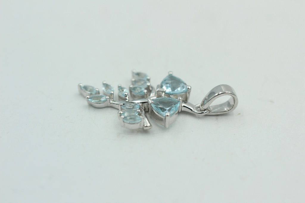 2,6 Carat Blautopas Anhänger 925 Silbersky blue Topas himmelblau Topasschmuck