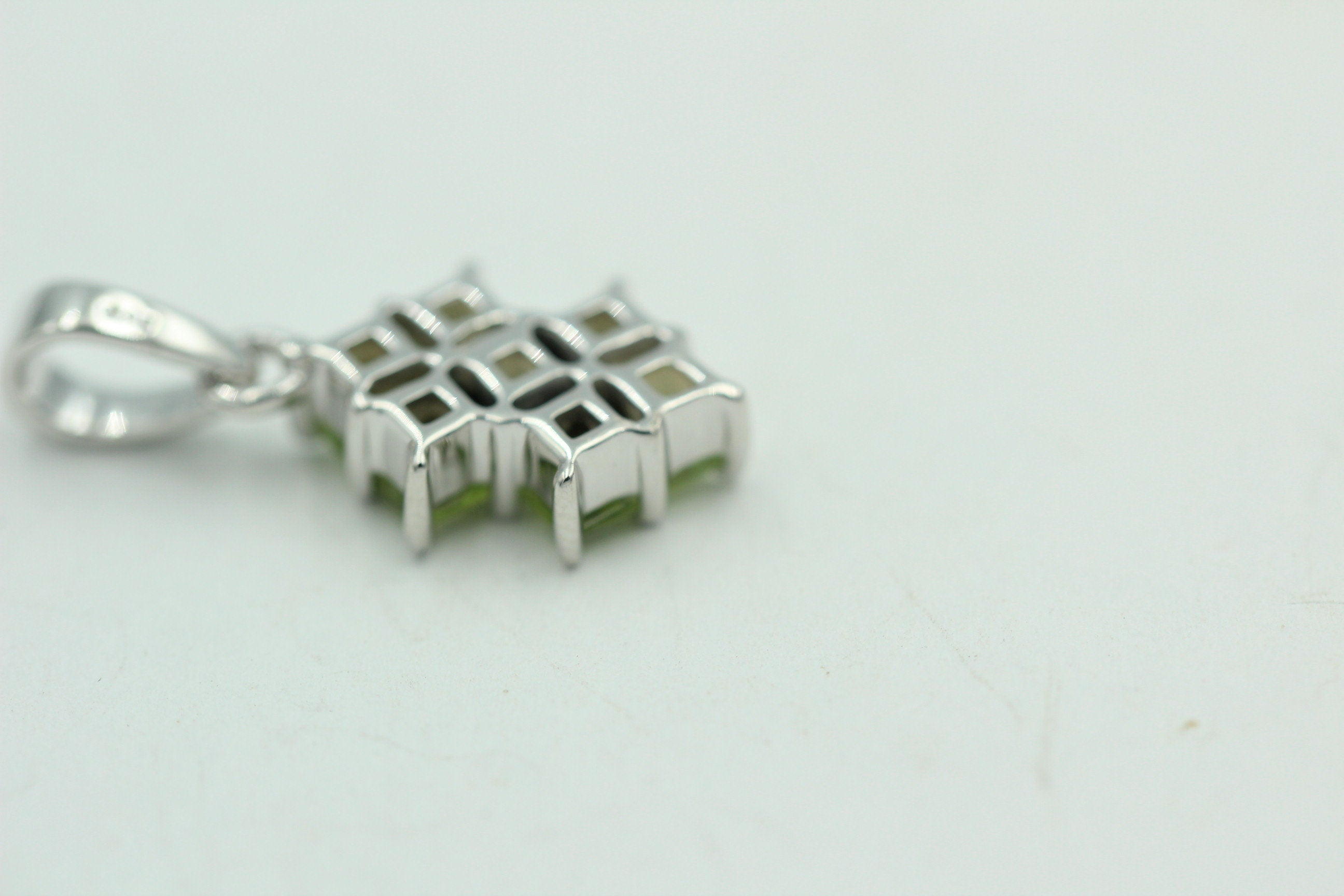 Edler 2,1 Peridot Anhänger 925 Silber Collier Kette Olivin Anhänger Top Edel