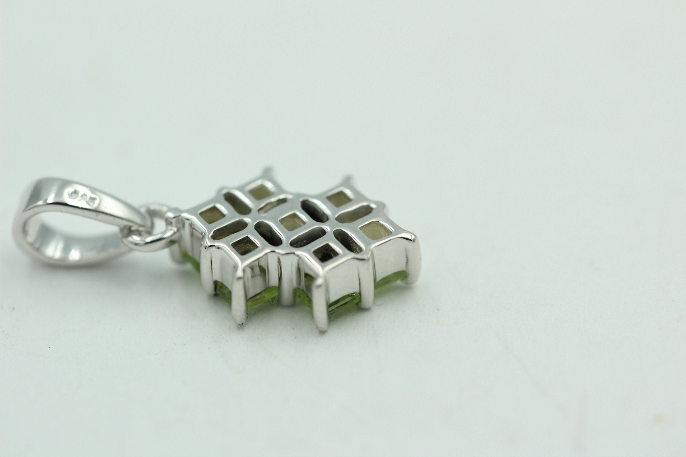 Edler 2,1 Peridot Anhänger 925 Silber Collier Kette Olivin Anhänger Top Edel