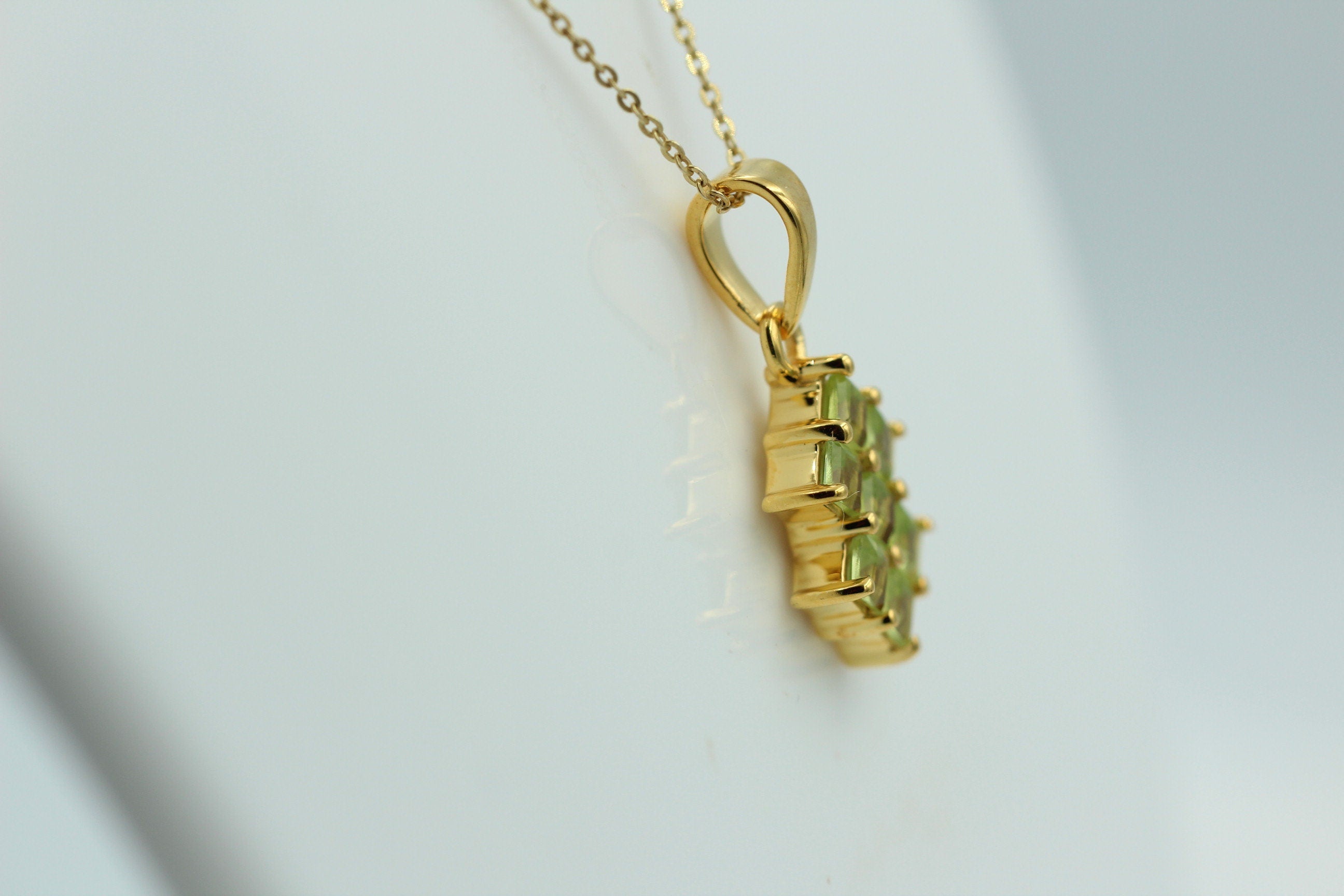 Edler 2,1 Carat Peridot Olivin Anhänger 925 Silber vergoldet