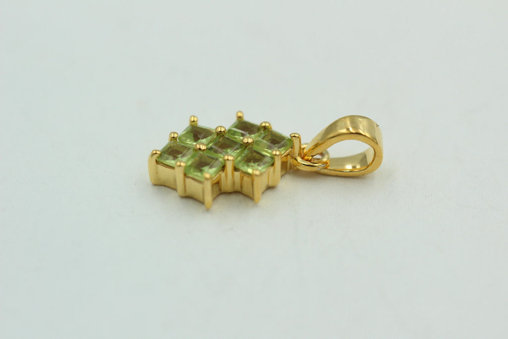 Edler 2,1 Carat Peridot Olivin Anhänger 925 Silber vergoldet