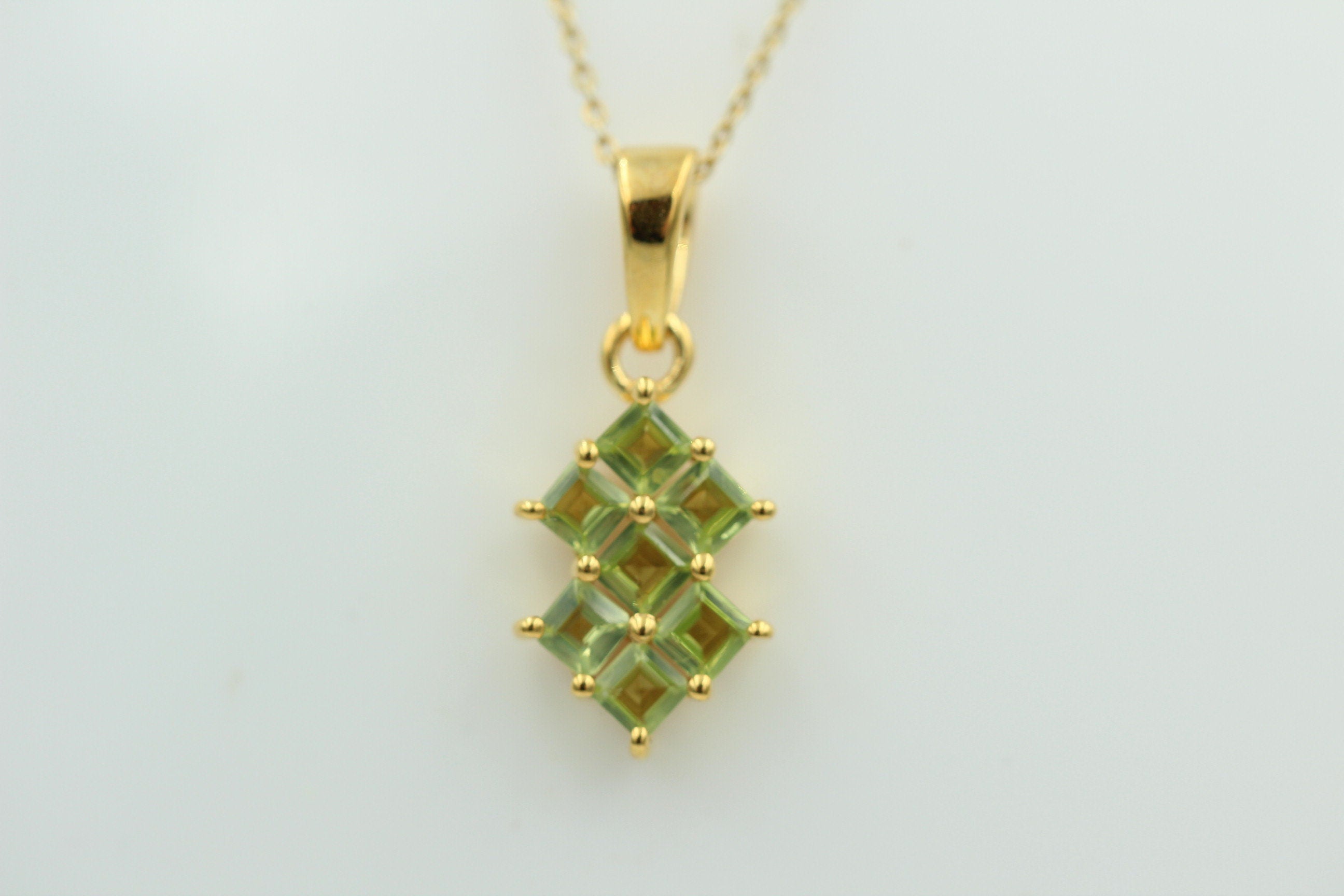 Edler 2,1 Carat Peridot Olivin Anhänger 925 Silber vergoldet