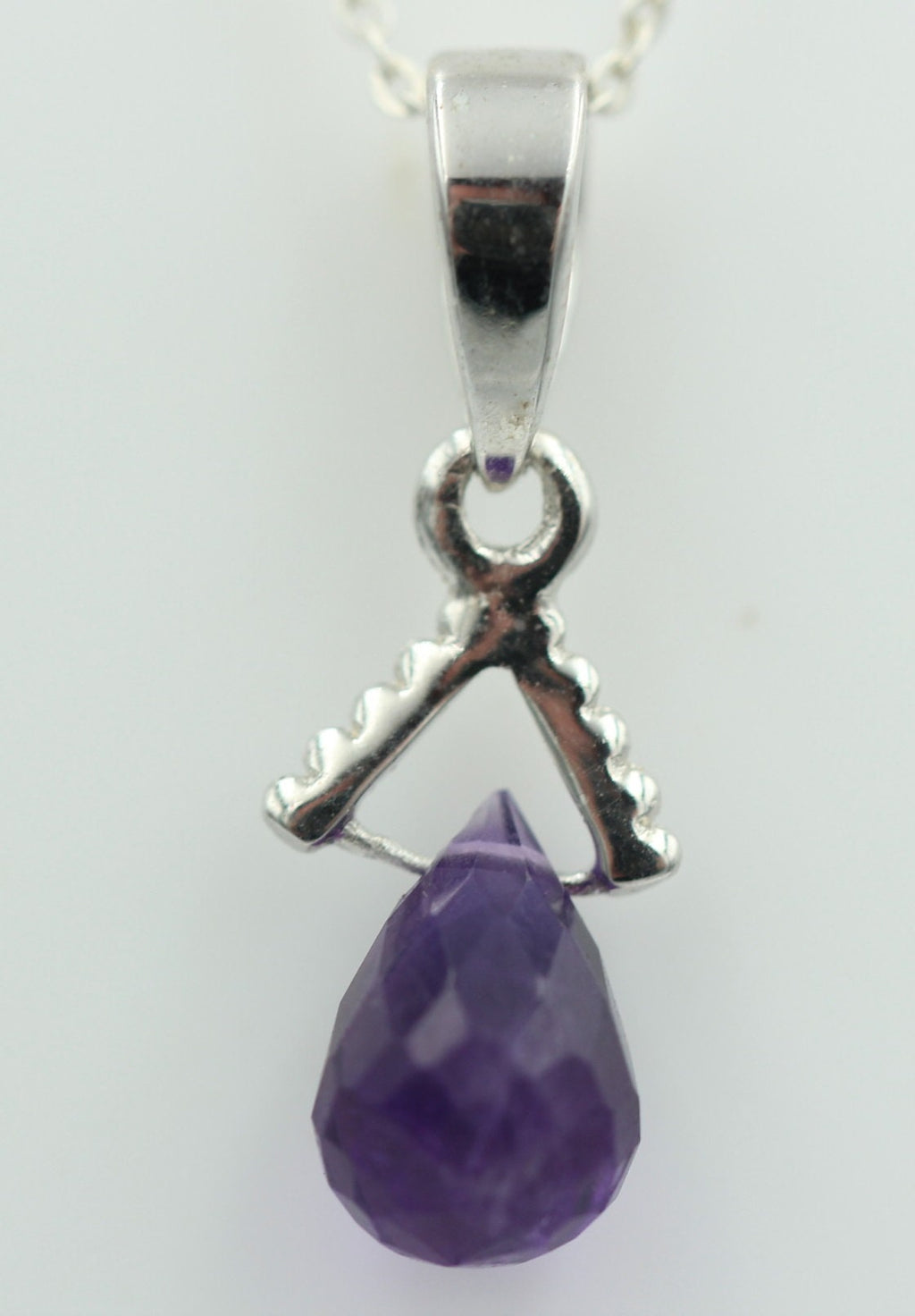 Edler 2,25 Carat Amethyst Anhänger in Briolette Schliff 925 Silber Designanhänger