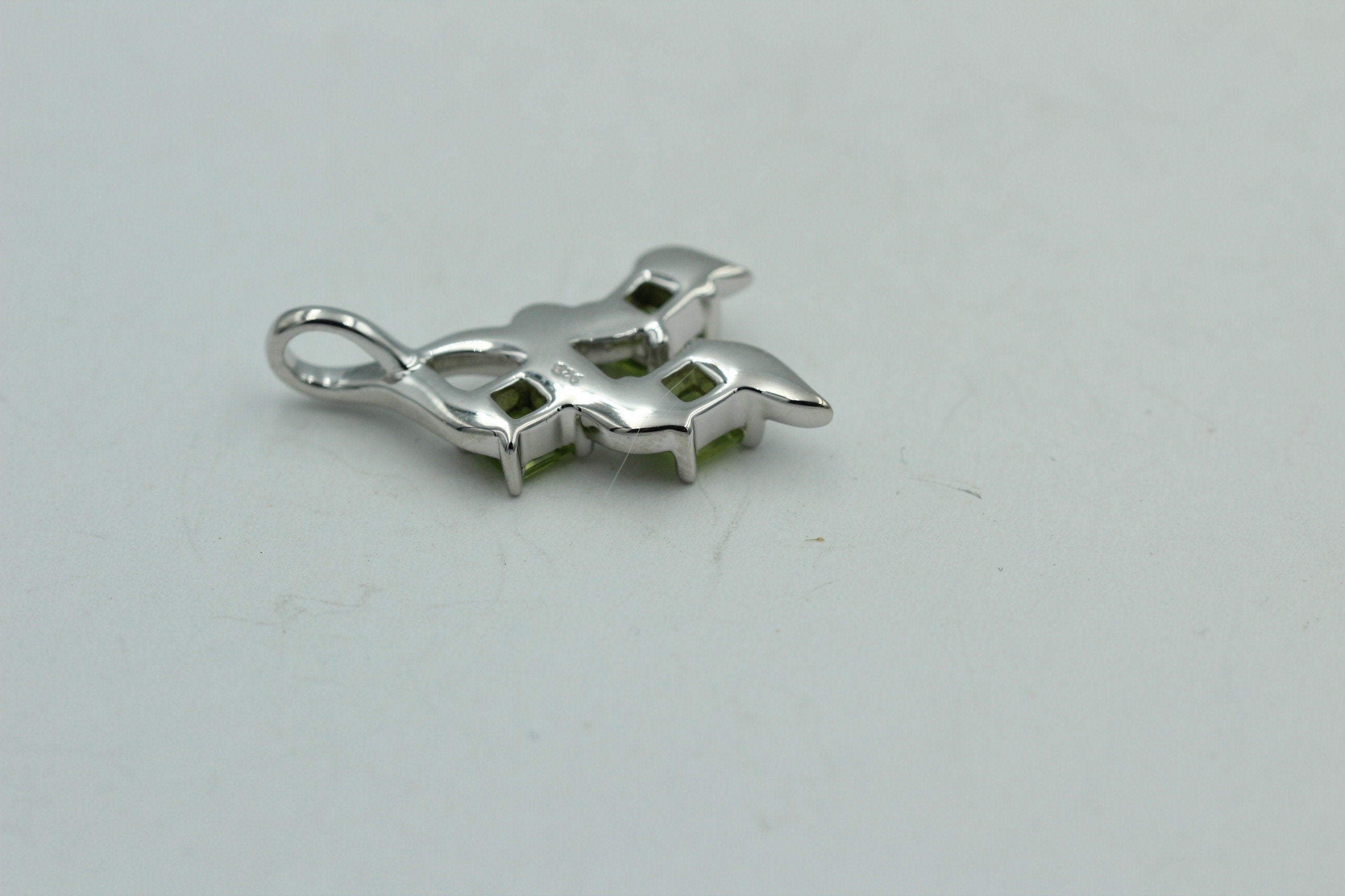 Edler 1,3 Carat Peridot Anhänger 925 Silber  Topasanhänger Top