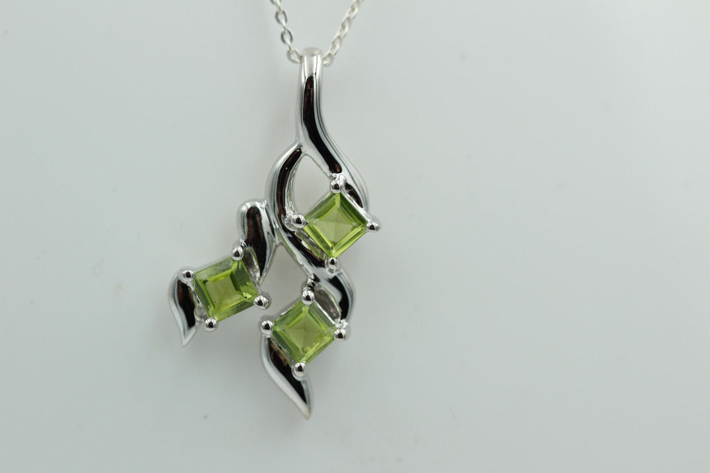 Edler 1,3 Carat Peridot Anhänger 925 Silber  Topasanhänger Top
