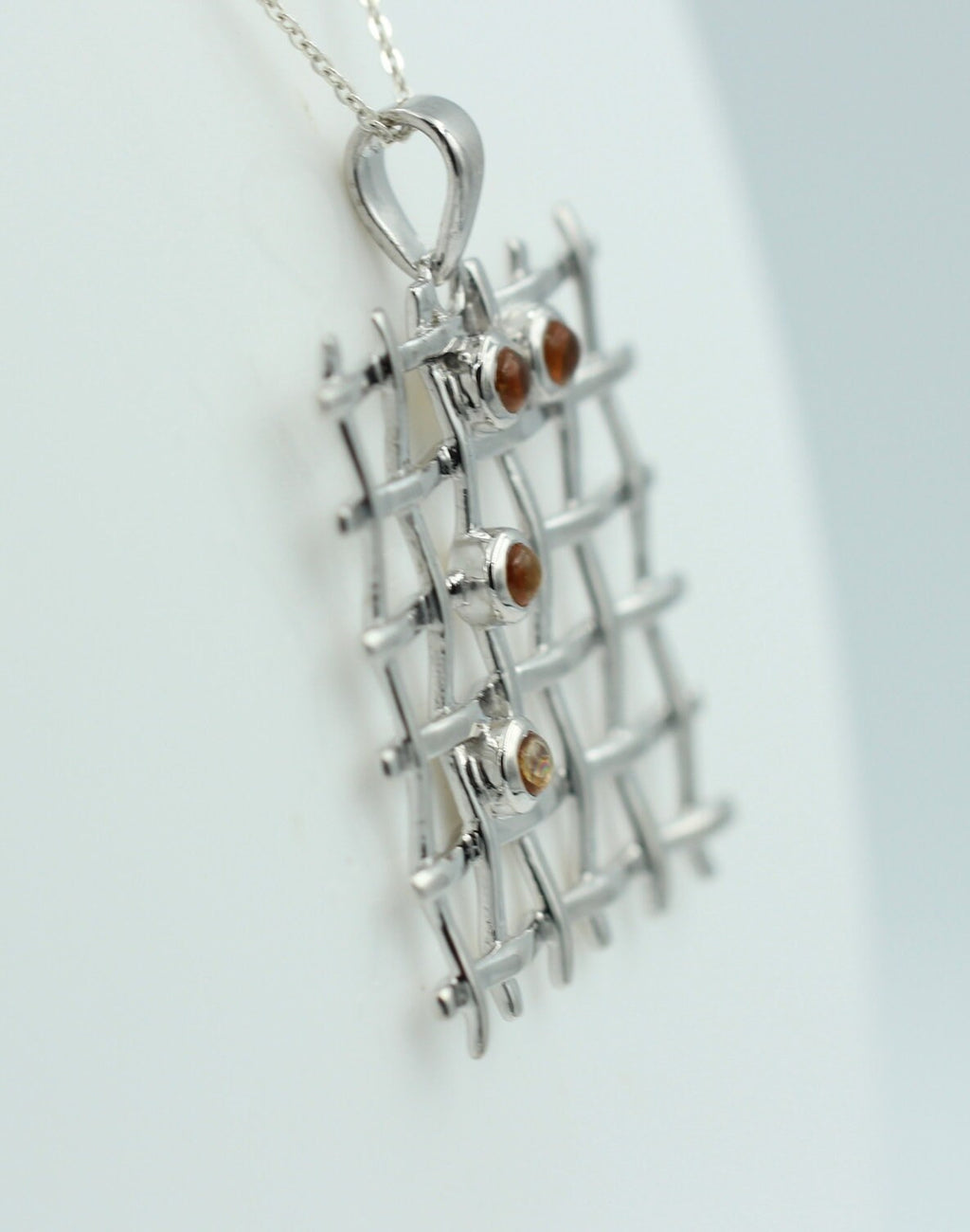 Design pur 0,60 Carat Granat Cabochon Anhänger 925 Silber Gitter