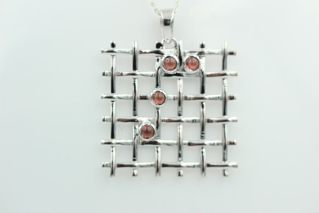 Design pur 0,60 Carat Granat Cabochon Anhänger 925 Silber Gitter