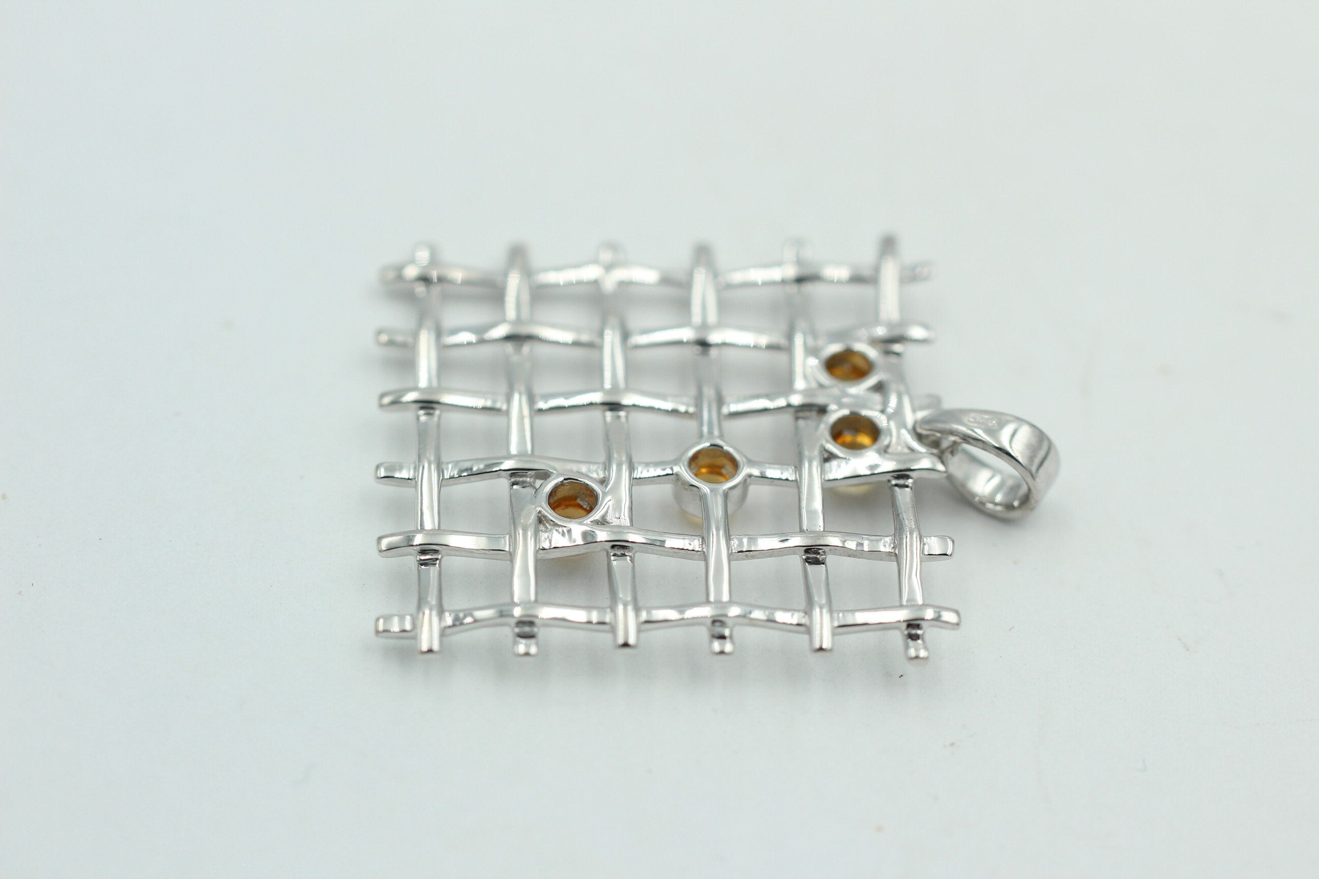 Design pur 0,7 Carat Citrin Cabochon Anhänger 925 Silber  Gitterdesign goldgelber Citrin
