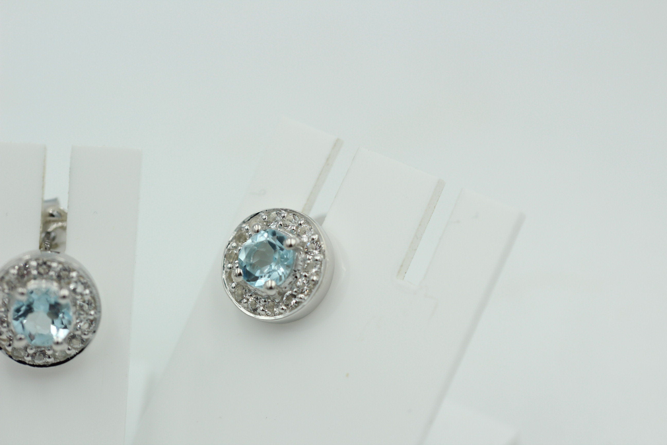 Edle 1,0 Carat Blautopas Weißtopas Ohrstecker 925 Silber Ohrring himmelblau Top