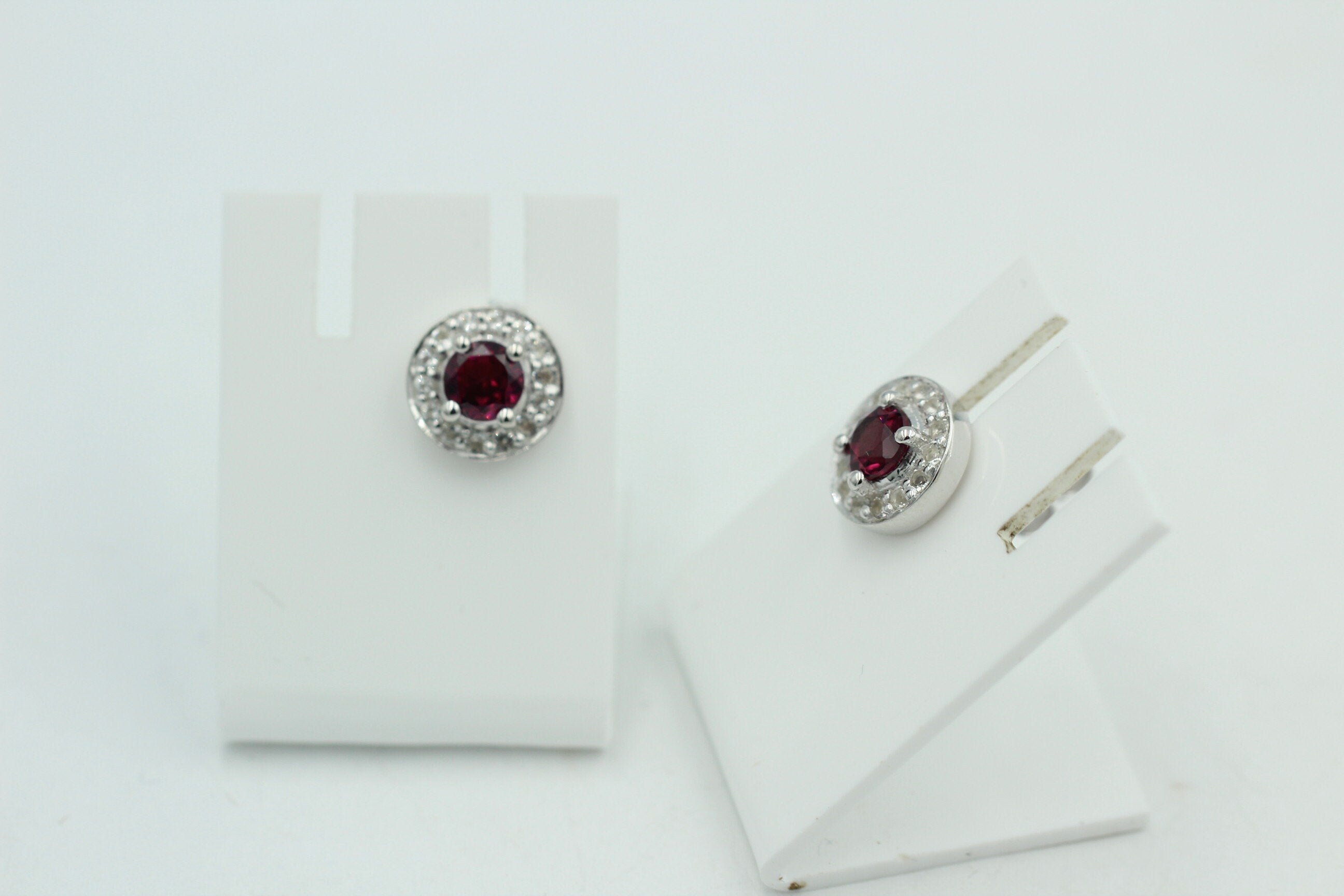 Edle 1,2 Carat Rhodolith Weißtopas Ohrstecker 925 Silber Ohrring Granatart
