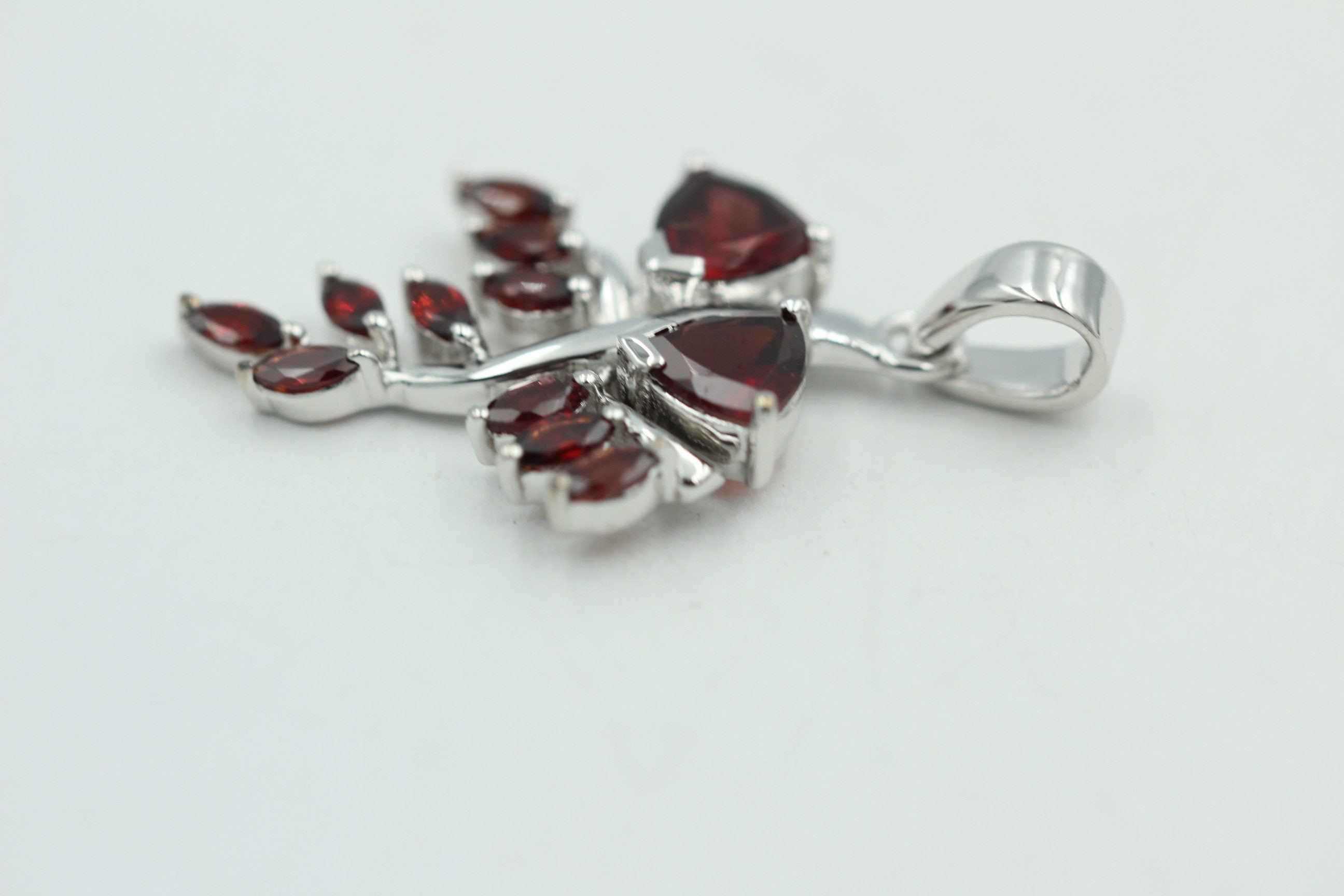 2,50 Carat blutroter Granat Anhänger 925 Silber Collier kette Granatanhänger