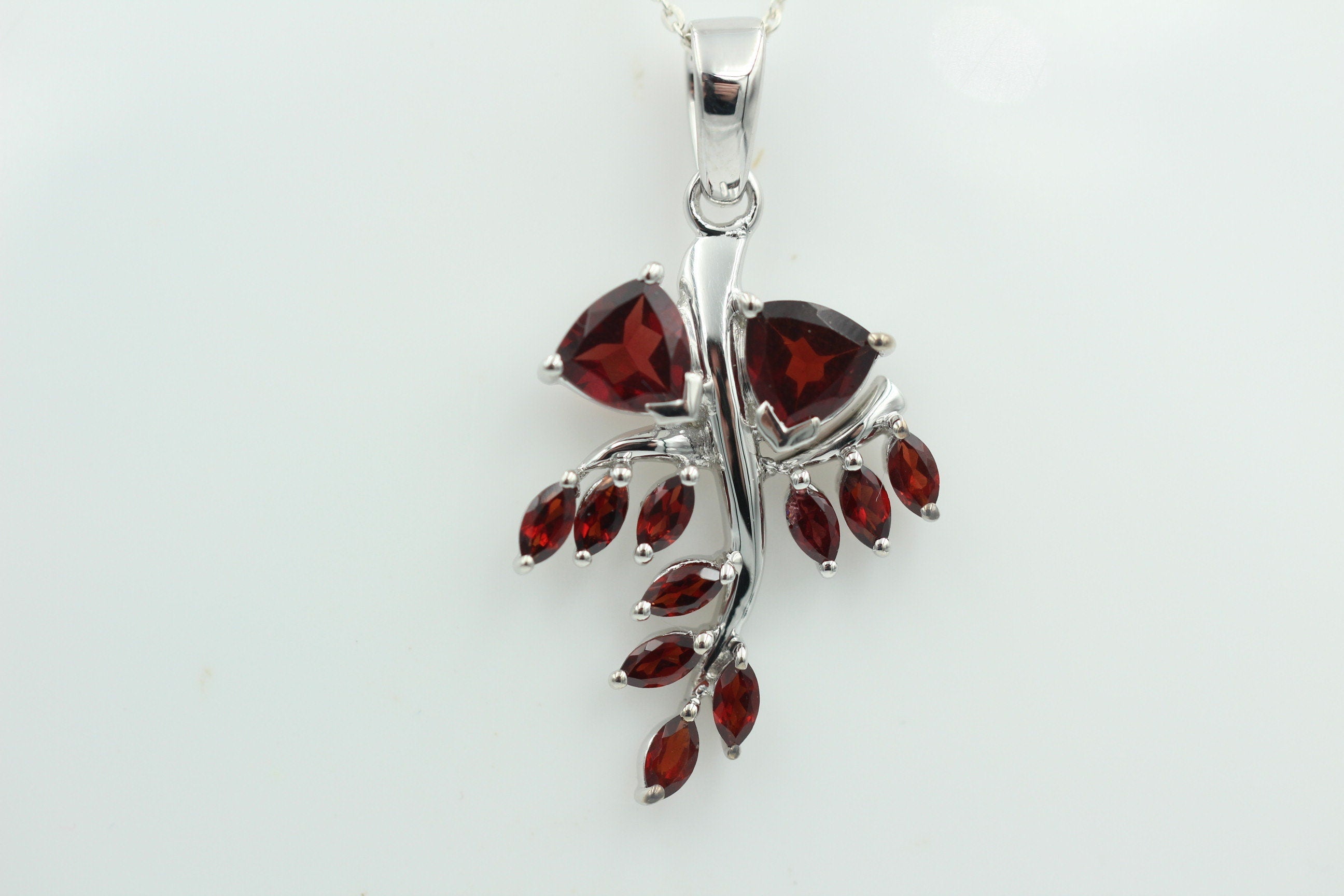 2,50 Carat blutroter Granat Anhänger 925 Silber Collier kette Granatanhänger