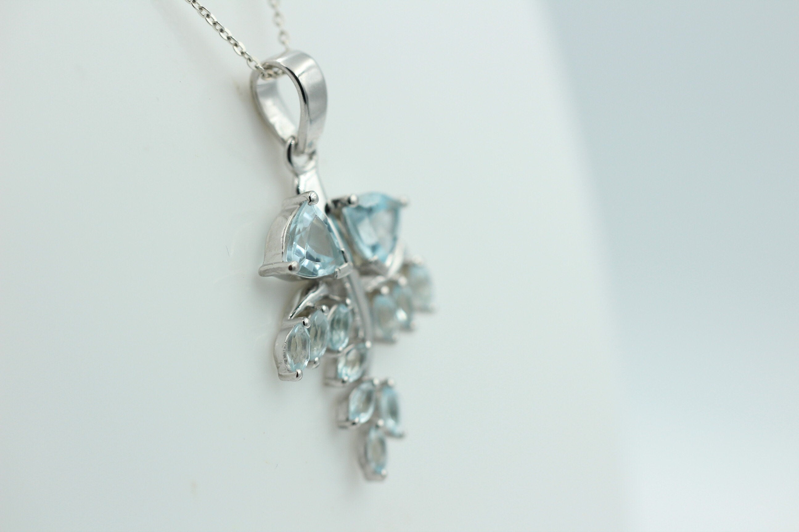 2,6 Carat Blautopas Anhänger 925 Silbersky blue Topas himmelblau Topasschmuck