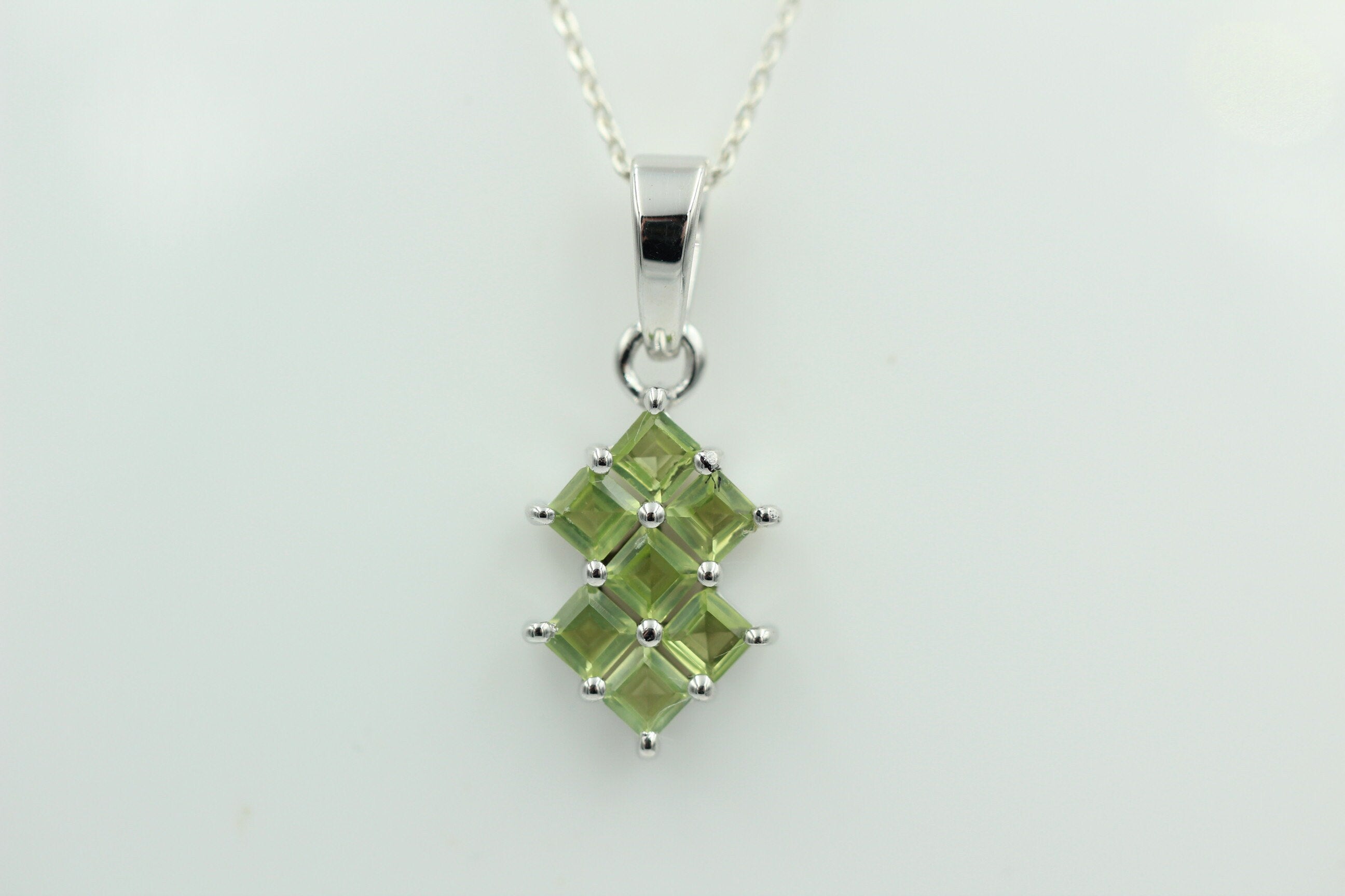 Edler 2,1 Peridot Anhänger 925 Silber Collier Kette Olivin Anhänger Top Edel
