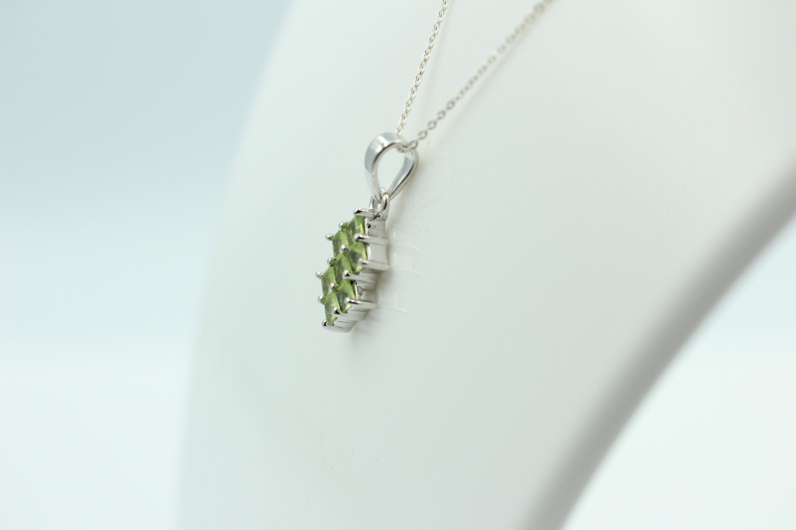 Edler 2,1 Peridot Anhänger 925 Silber Collier Kette Olivin Anhänger Top Edel