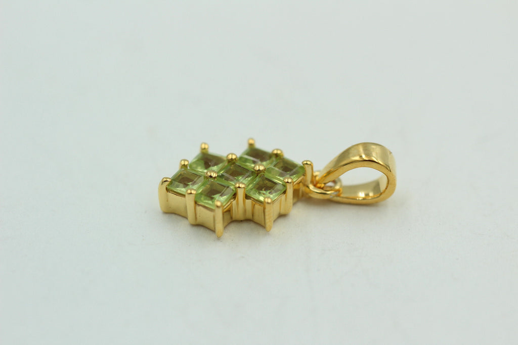 Edler 2,1 Carat Peridot Olivin Anhänger 925 Silber vergoldet