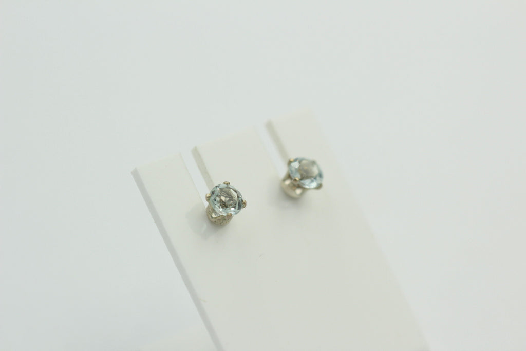 0,45 Carat echter Aquamarin Ohrstecker 925 Sterling Silber