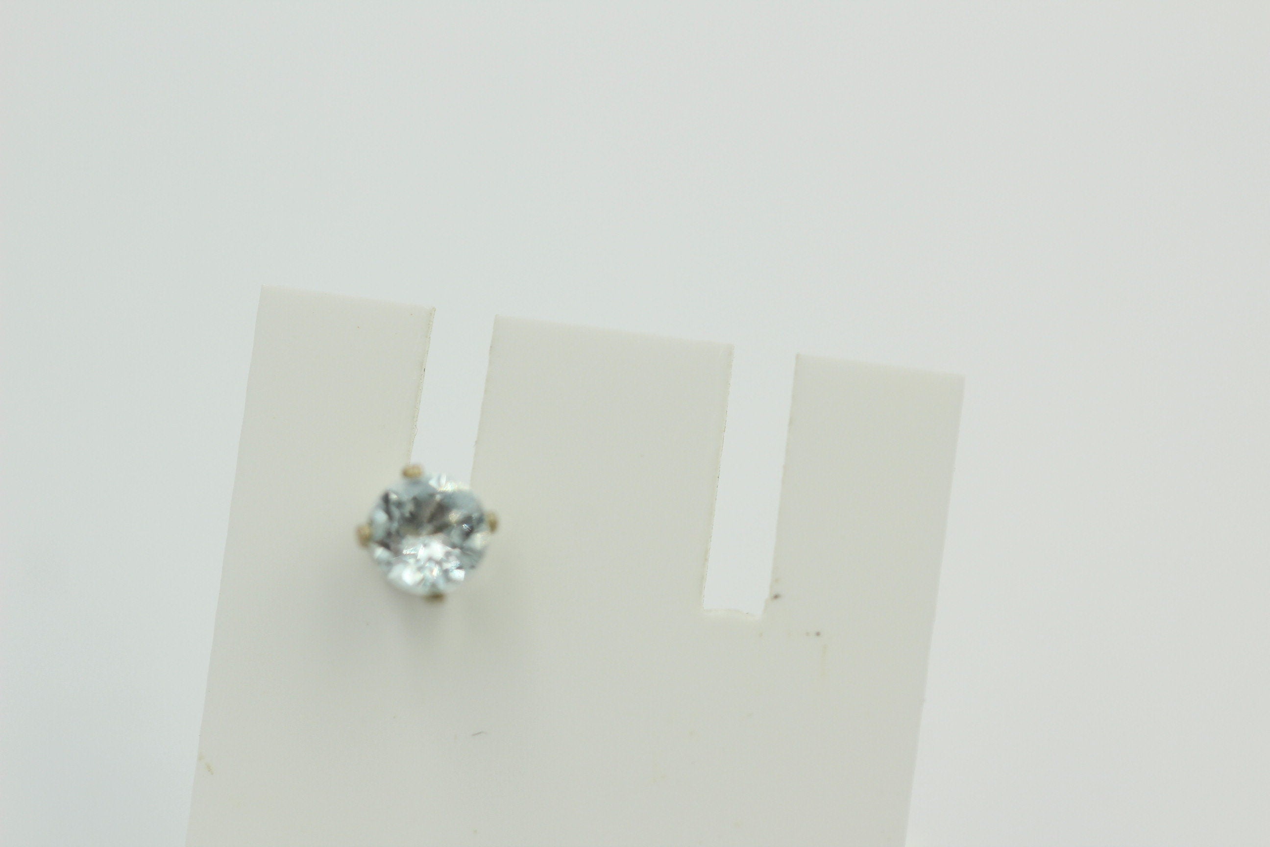 0,45 Carat echter Aquamarin Ohrstecker 925 Sterling Silber