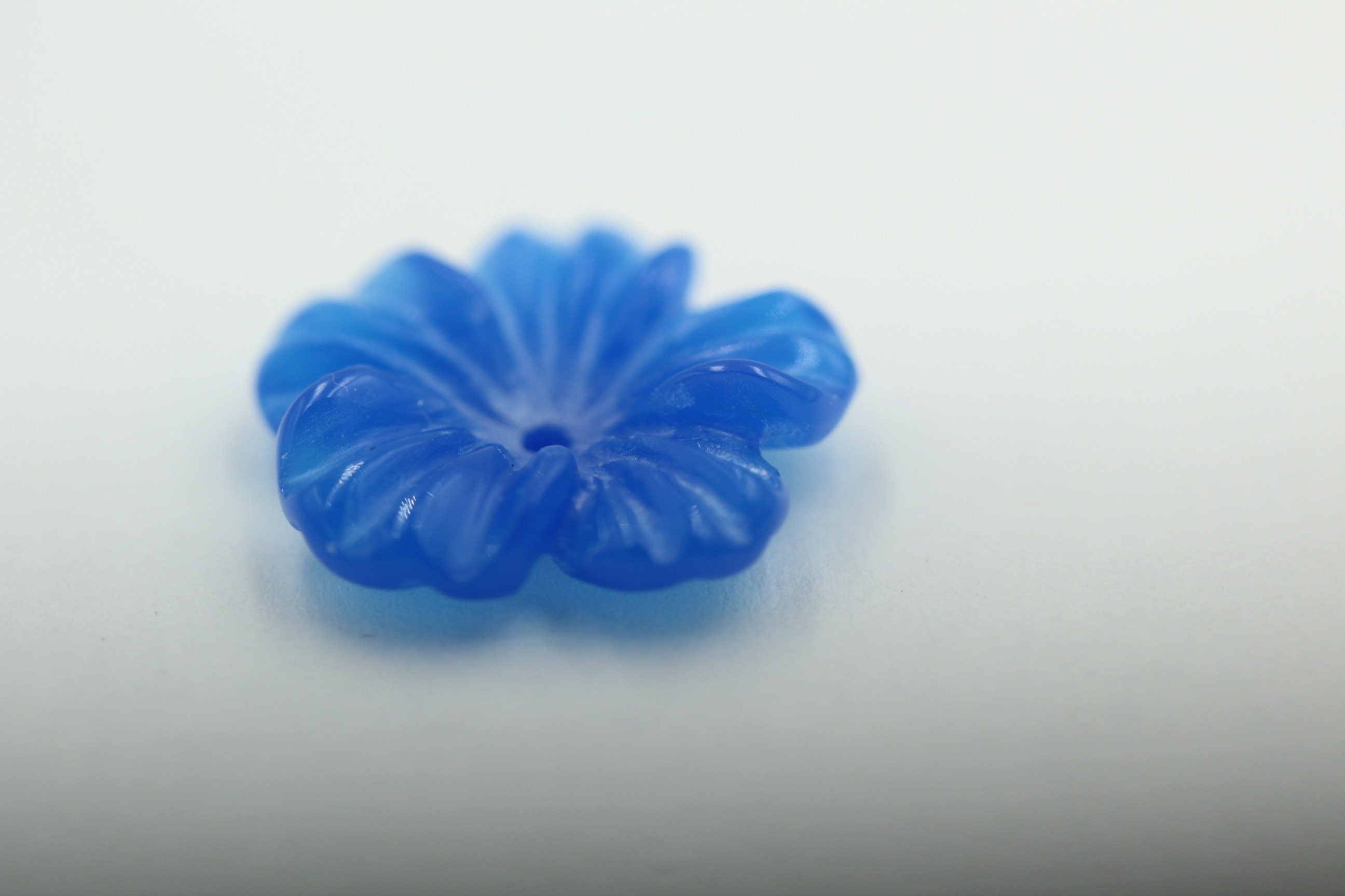 Blauachat Blüte graviert Durchmesser ca 16 mm echter Achat