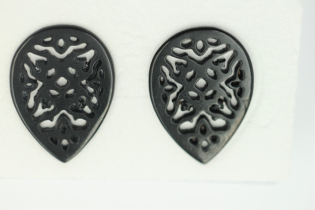 2 x schwarzer Onyx graviert ca 24 x 17 mm für Ohrschmuck etc