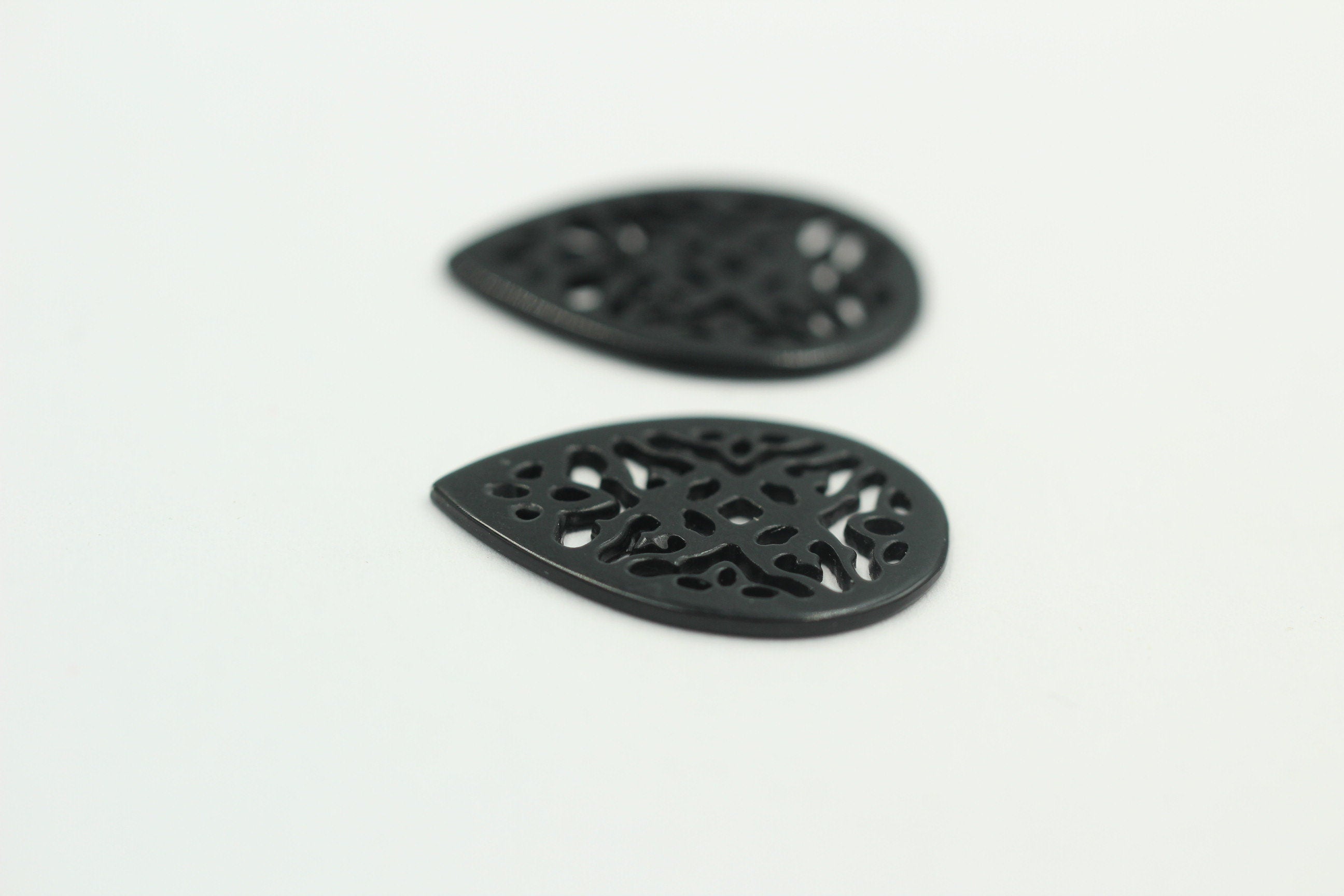 2 x schwarzer Onyx graviert ca 24 x 17 mm für Ohrschmuck etc