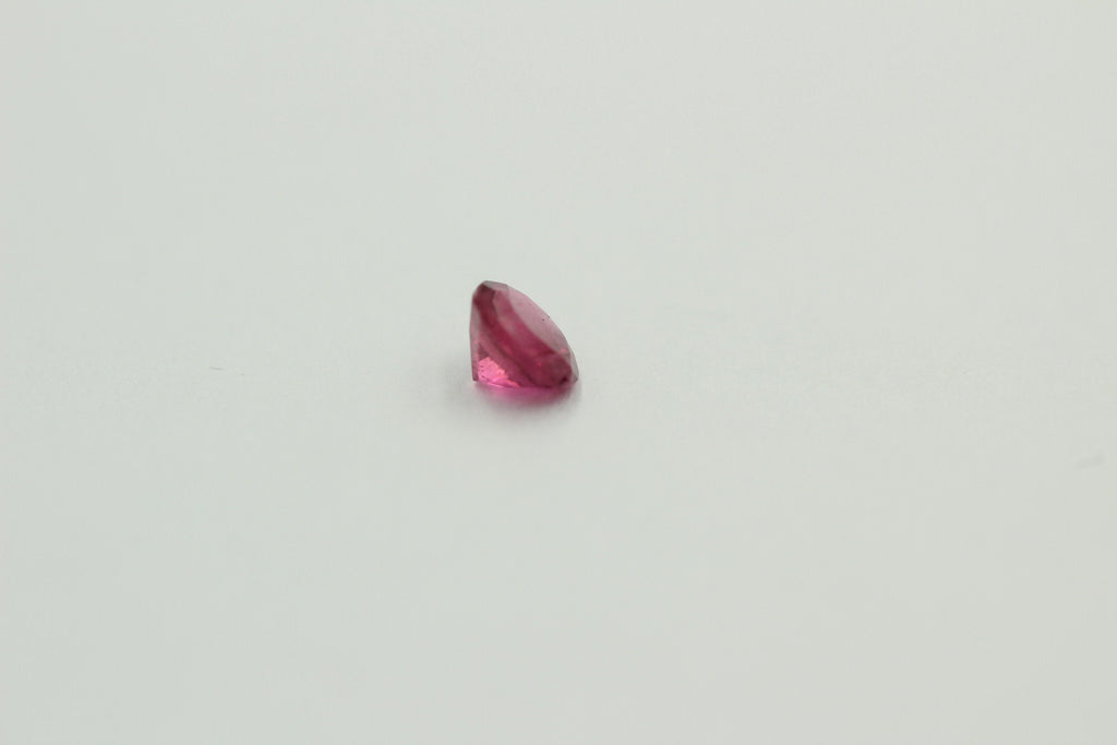 0,57 Carat seltener rosa Turmalin unbehandelt VVS Qualität