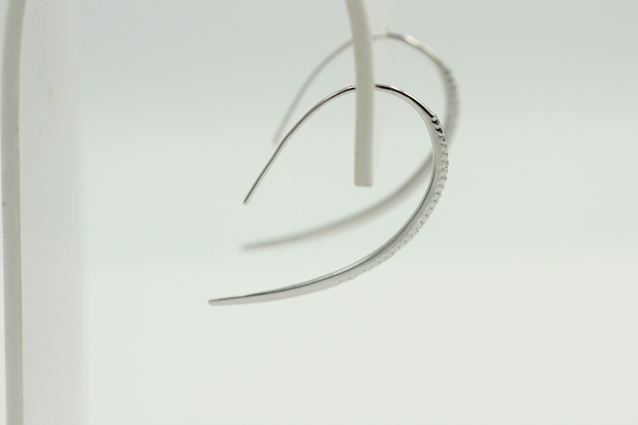 Design Silber Ohrhacken ca 4 cm mit vielen Zirkonia rhodiniert