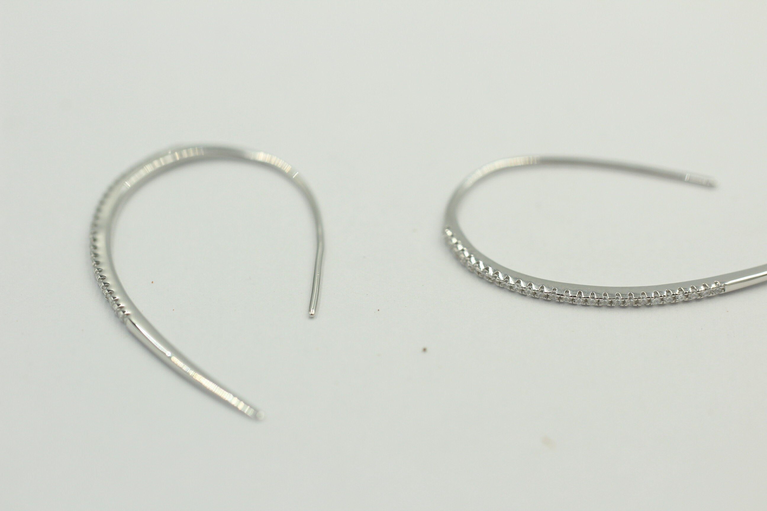 Design Silber Ohrhacken ca 4 cm mit vielen Zirkonia rhodiniert