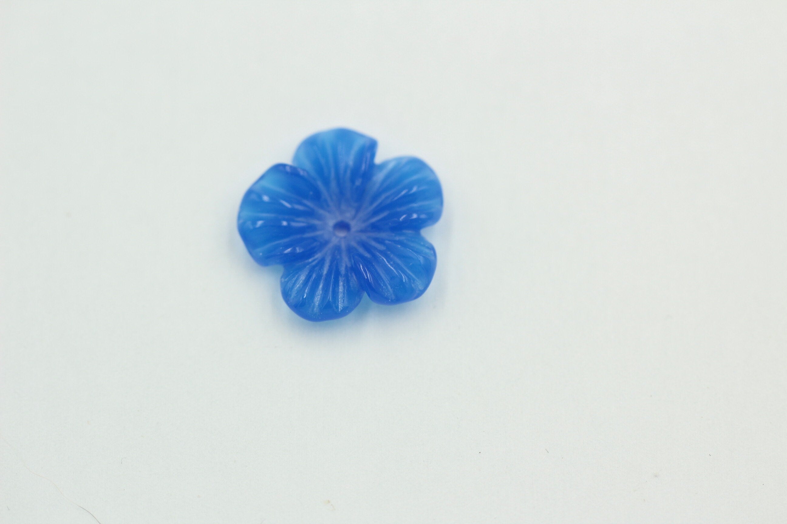 Blauachat Blüte graviert Durchmesser ca 16 mm echter Achat