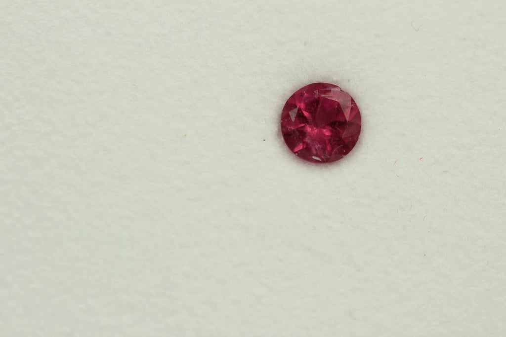0,57 Carat seltener rosa Turmalin unbehandelt VVS Qualität