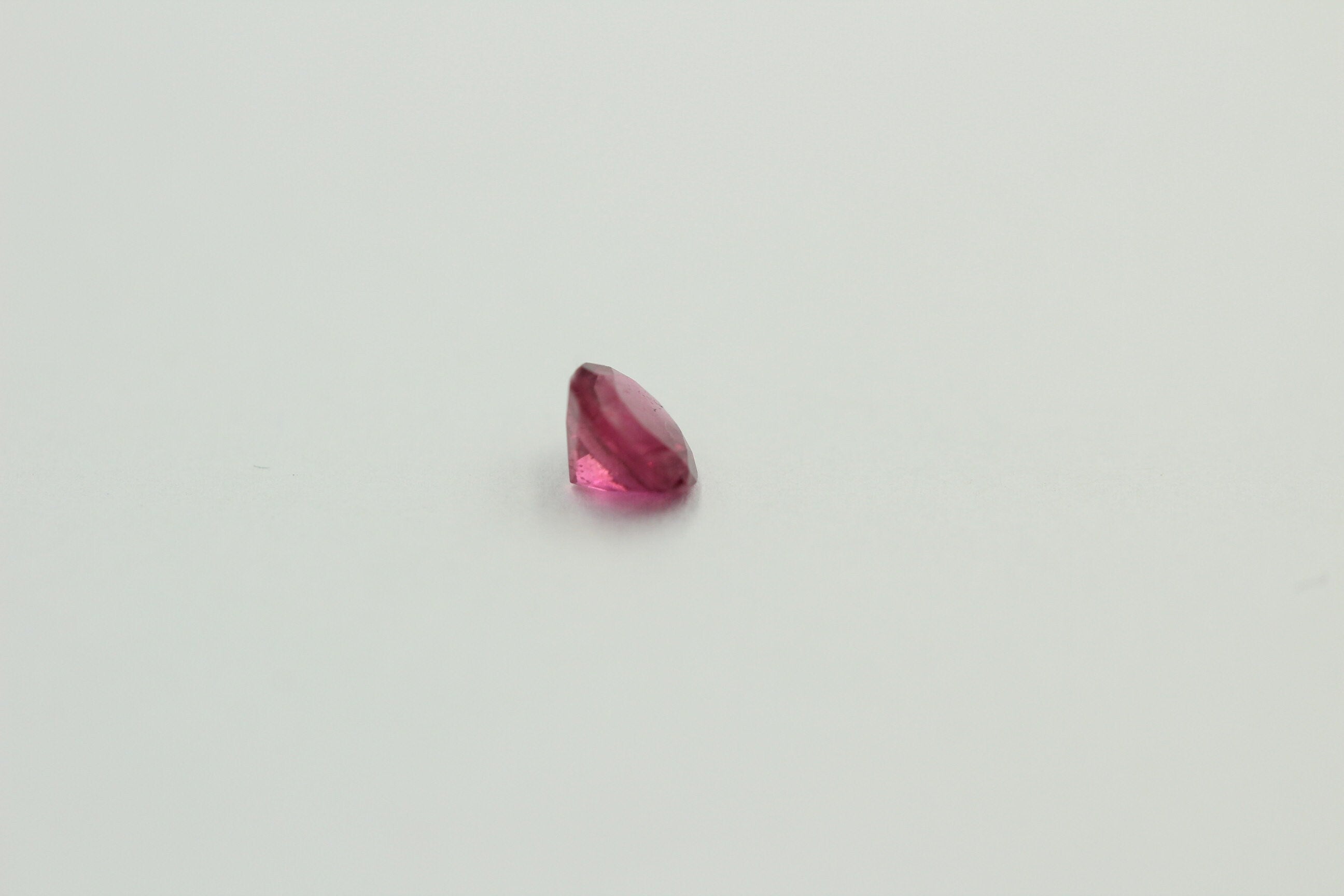 0,57 Carat seltener rosa Turmalin unbehandelt VVS Qualität